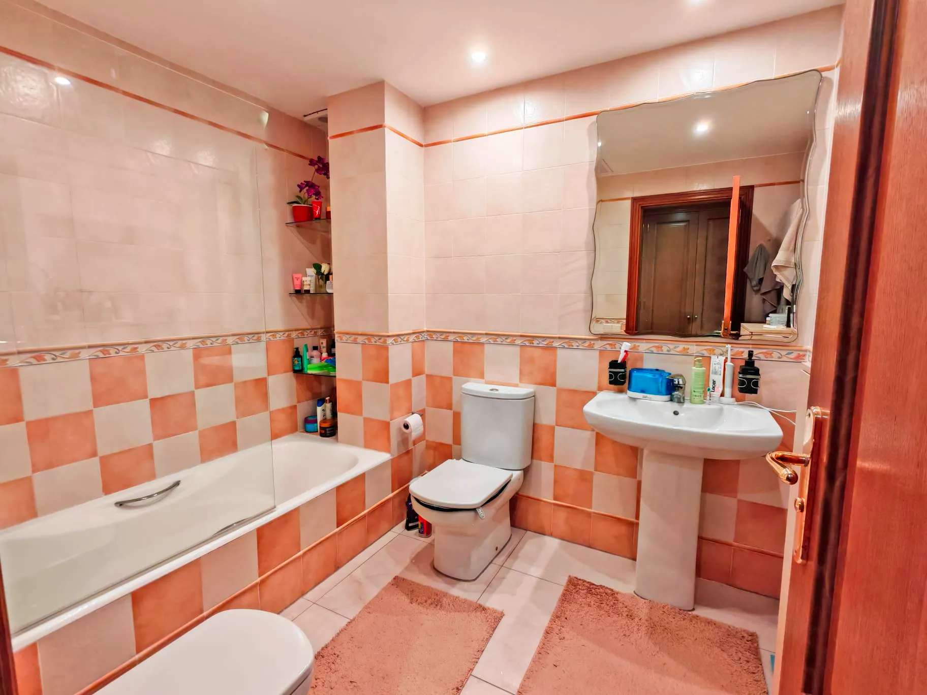 Middelhavslejlighed i stueetagen i eftertragtet boligkompleks-10