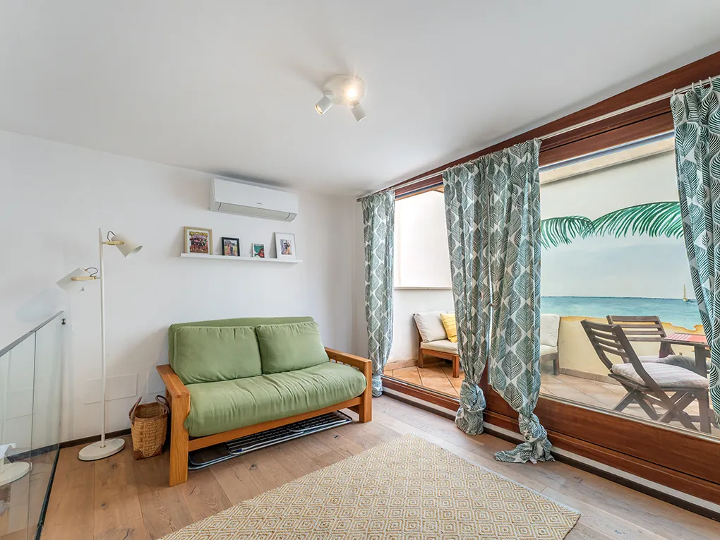 Oasi del centro storico con terrazza, ascensore e fascino senza tempo a Palma-11