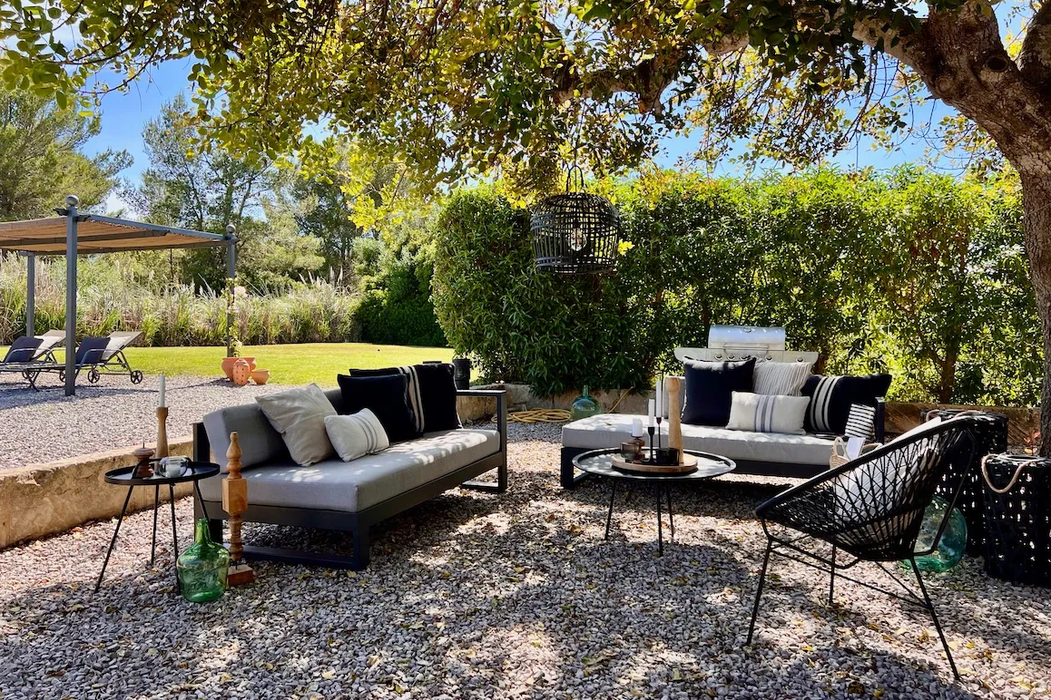 Idyllic situated finca with rental license, pool, and expansion reserve-4