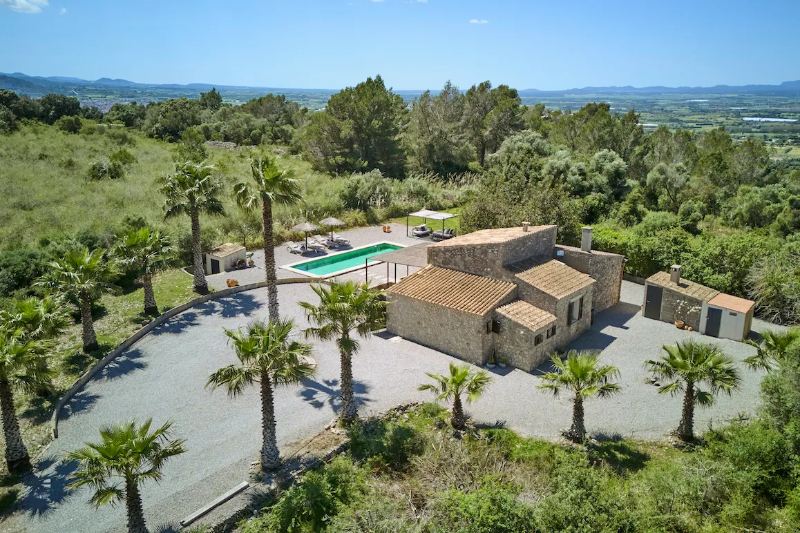 Idyllic situated finca with rental license, pool, and expansion reserve-3