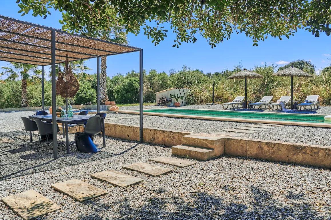 Idyllisch gelegene Finca mit Vermietlizenz, Pool und Ausbaupotenzial-2