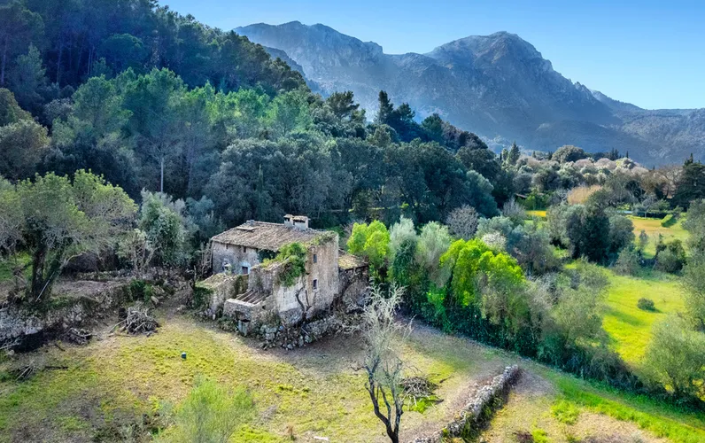 Finca om te verbouwen in het prachtige Vall d'en March