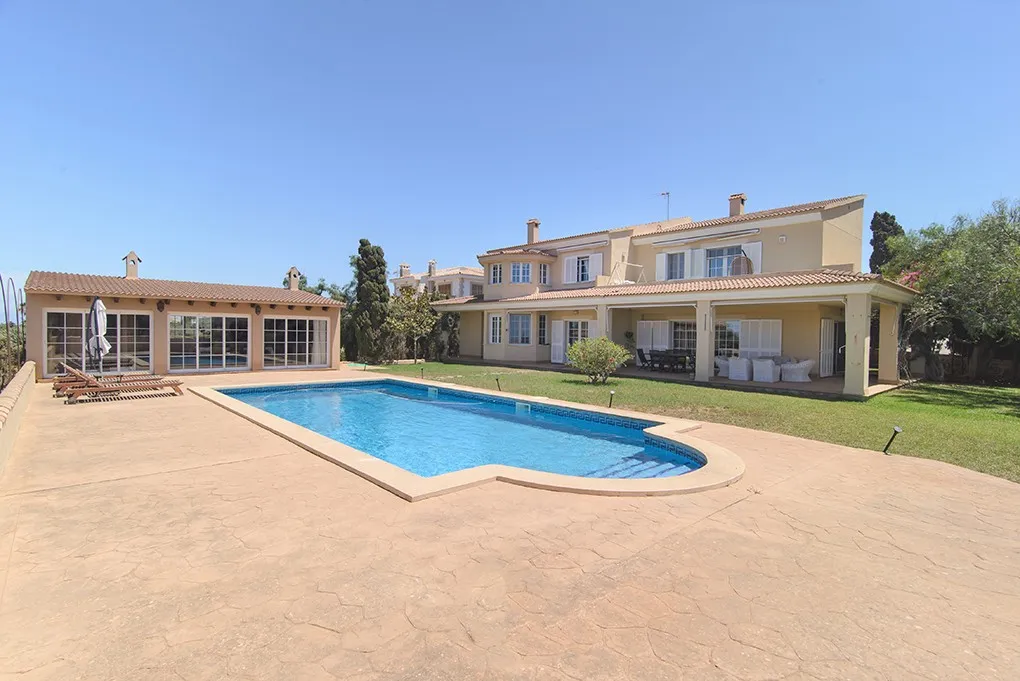 Middelhavsvilla med licens til ferieudlejning-16