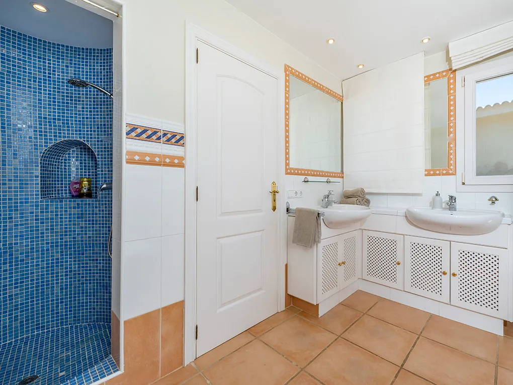 Villa con piscina y vistas panoramicas del Port Andratx-12