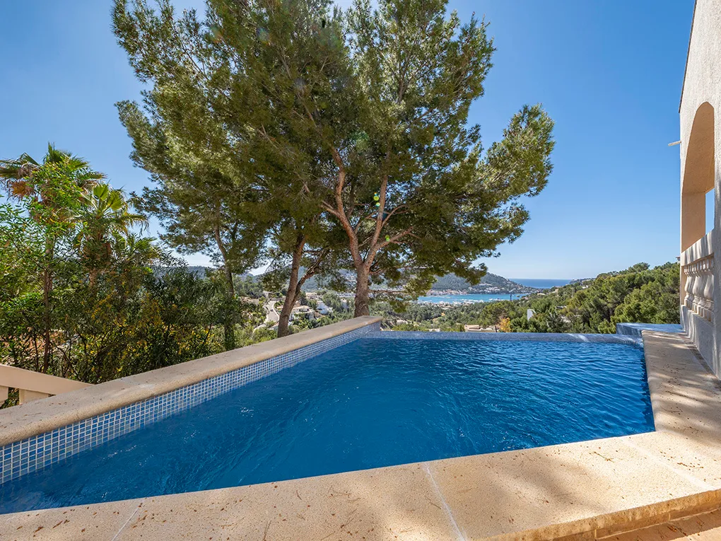 Rummelig villa med pool og panoramaudsigt over Port Andratx-15