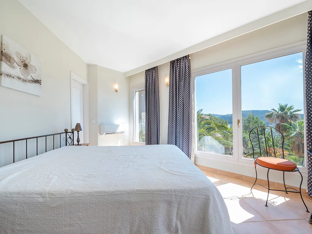 Villa con piscina y vistas panoramicas del Port Andratx-11