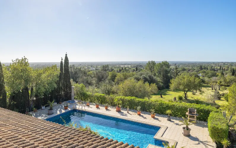 Mediterranean country house with panoramic views and pool in Llucmajor