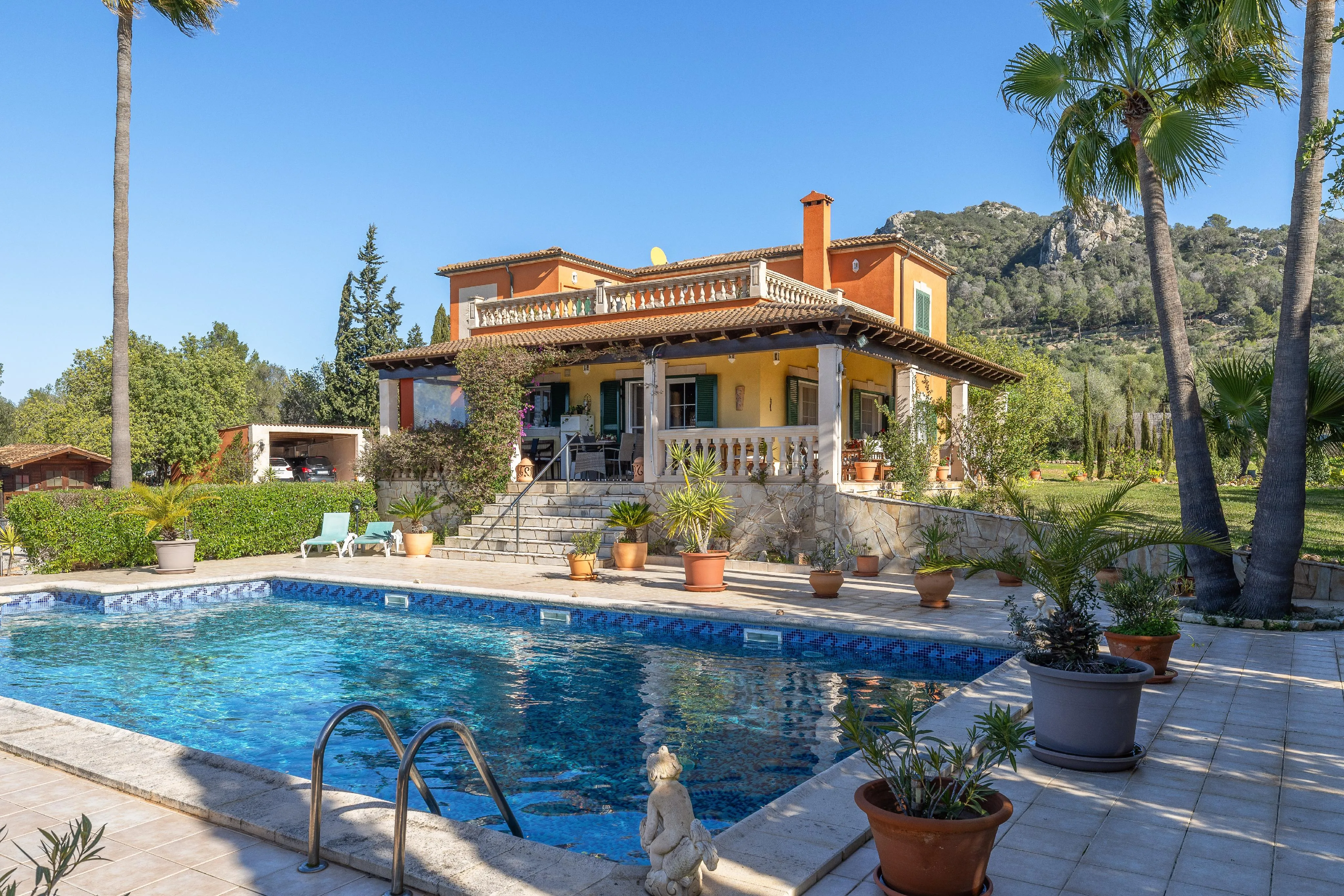 Finca mediterrània amb vistes panoràmiques i piscina en Llucmajor-1