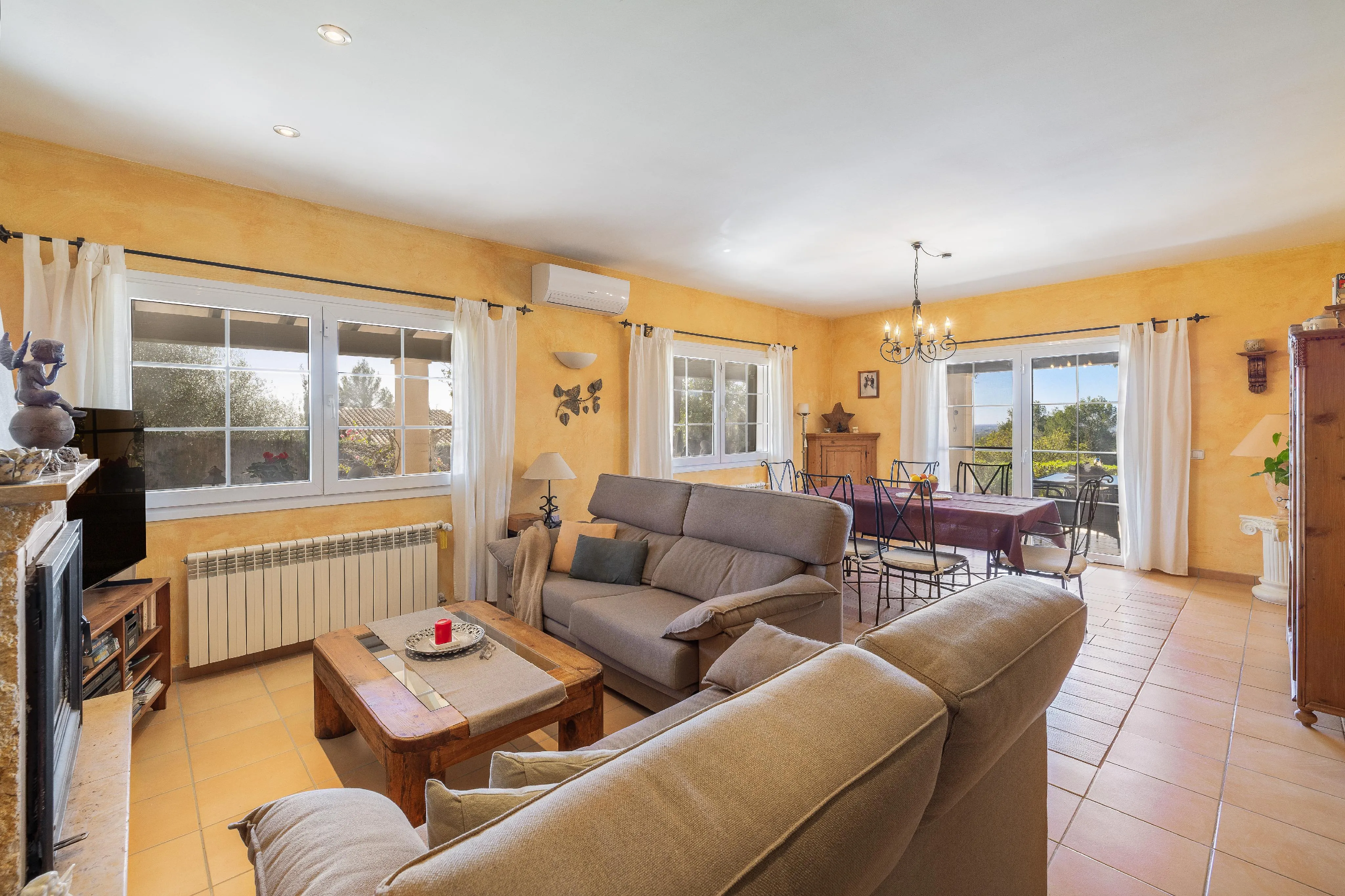 Finca mediterrània amb vistes panoràmiques i piscina en Llucmajor-4