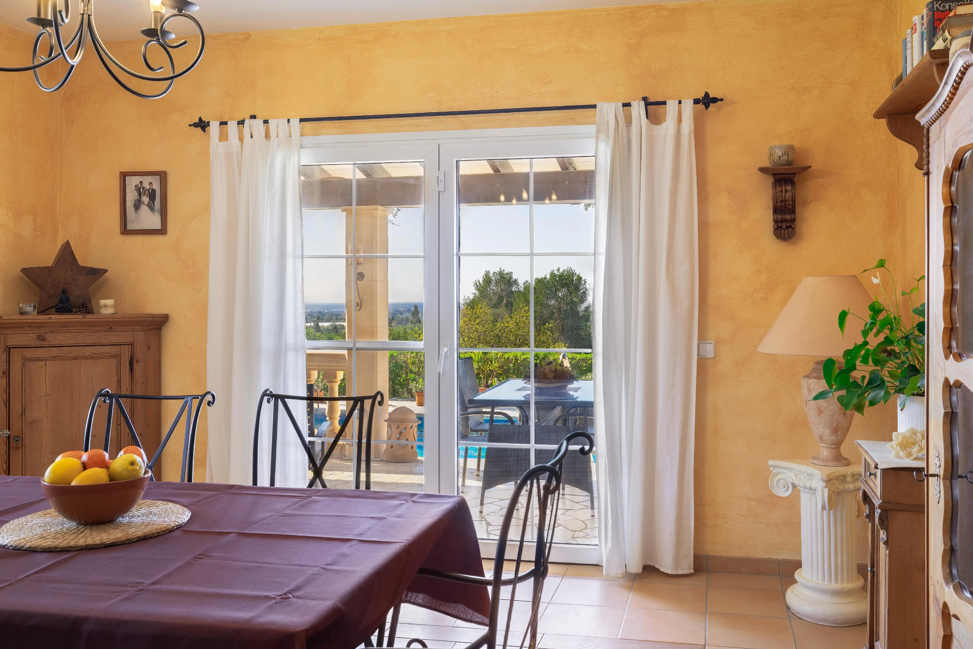 Finca mediterrània amb vistes panoràmiques i piscina en Llucmajor-6