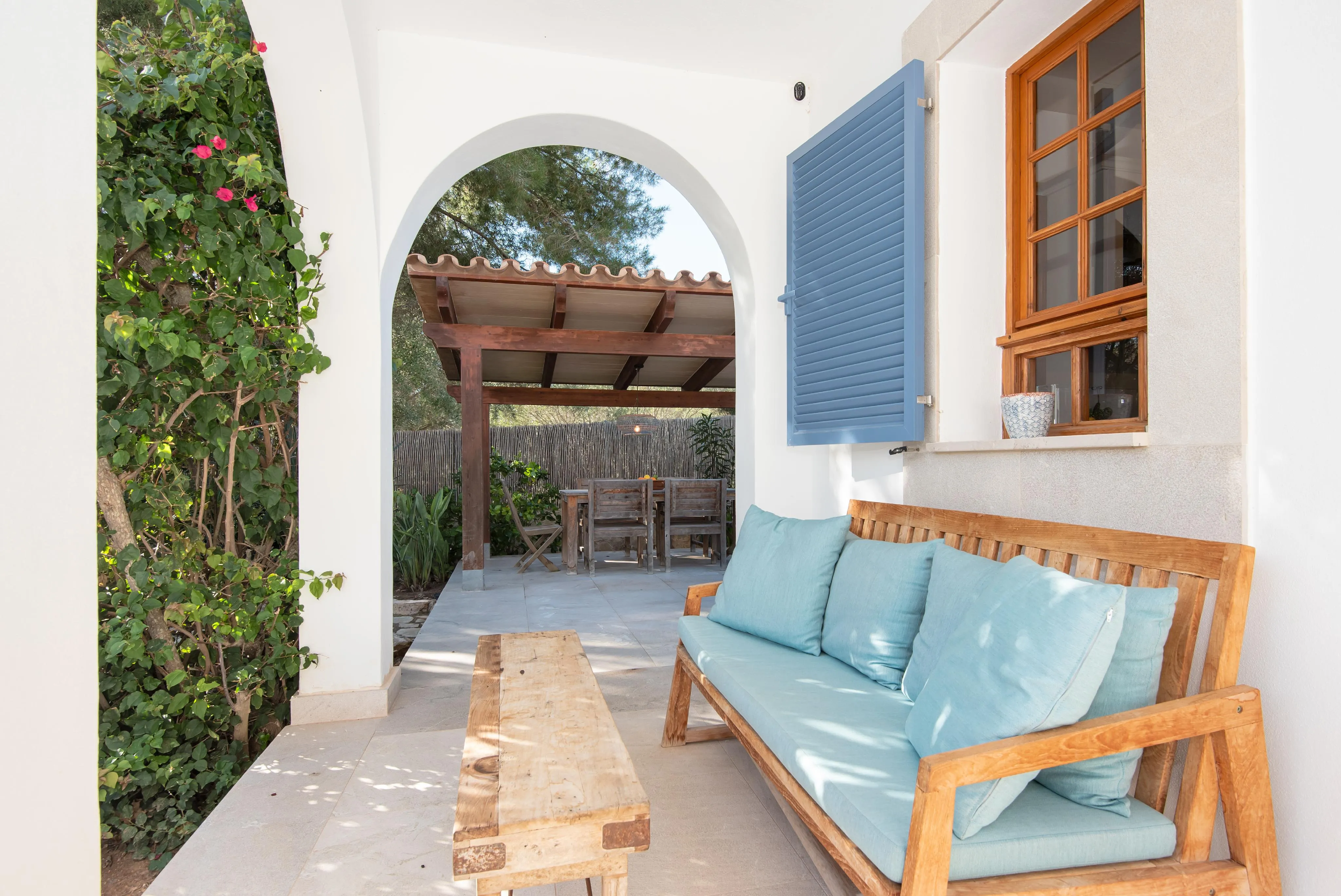 Medelhavscharm med avskildhet och havsutsikt-4