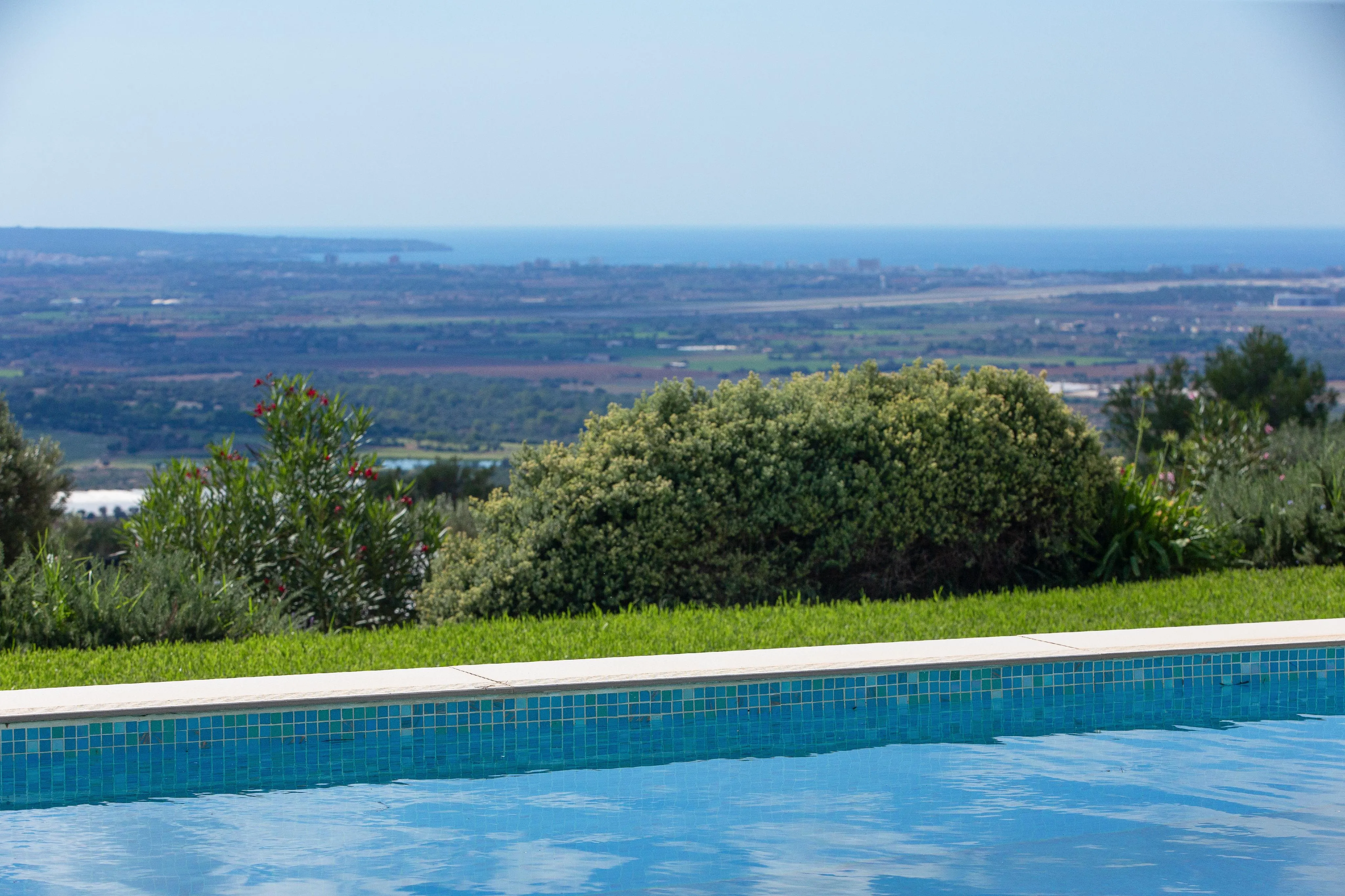 Impressive villa estate in a prime location in Puntiró-6