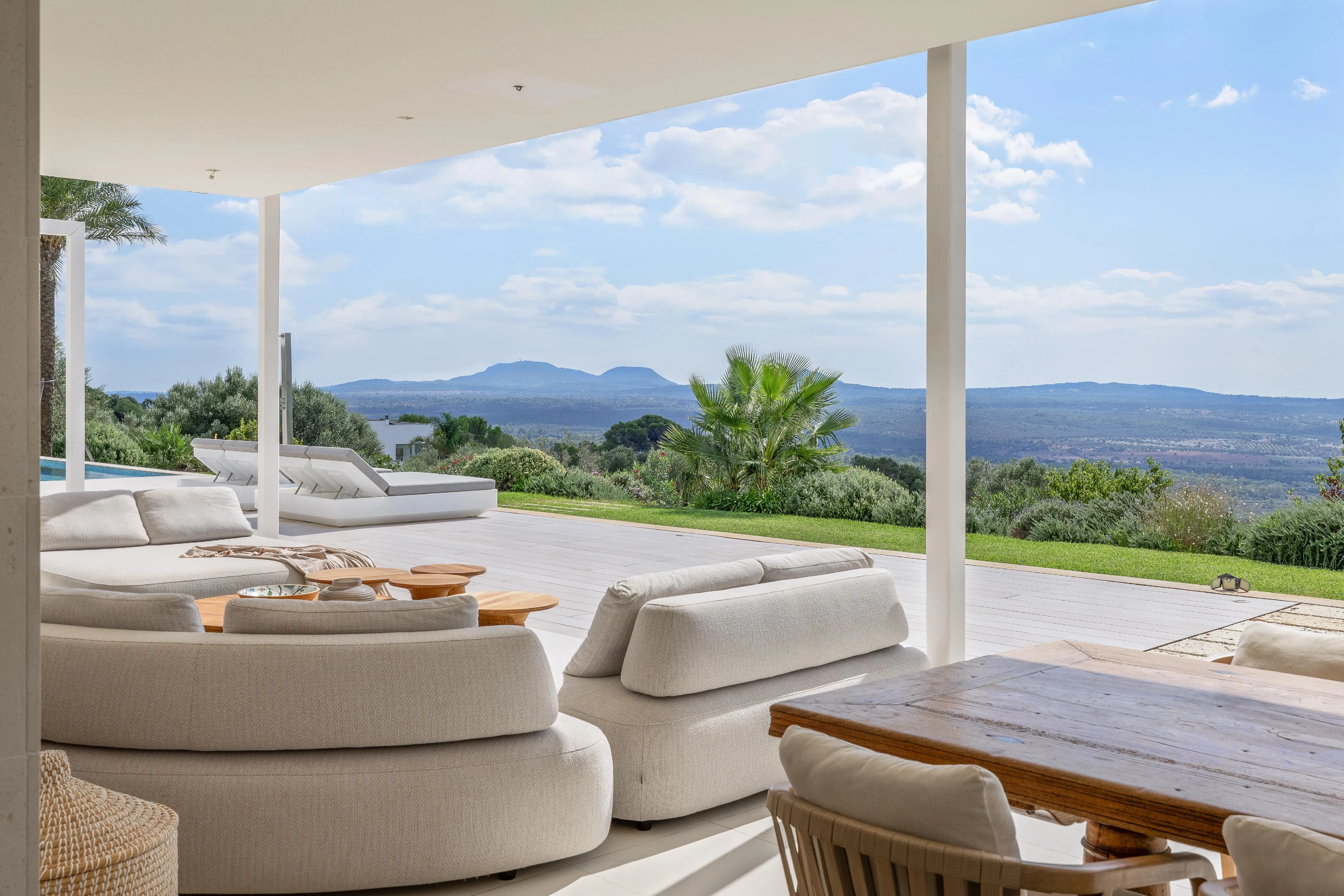 Indrukwekkende villa op een toplocatie in Puntiró-5