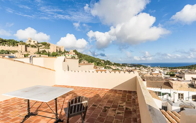 Apartamento dúplex con azotea y vistas al mar