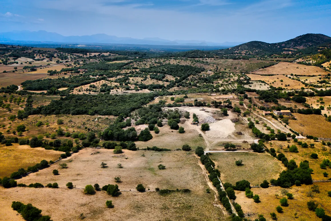 Moderne finca midt i smuk natur-12