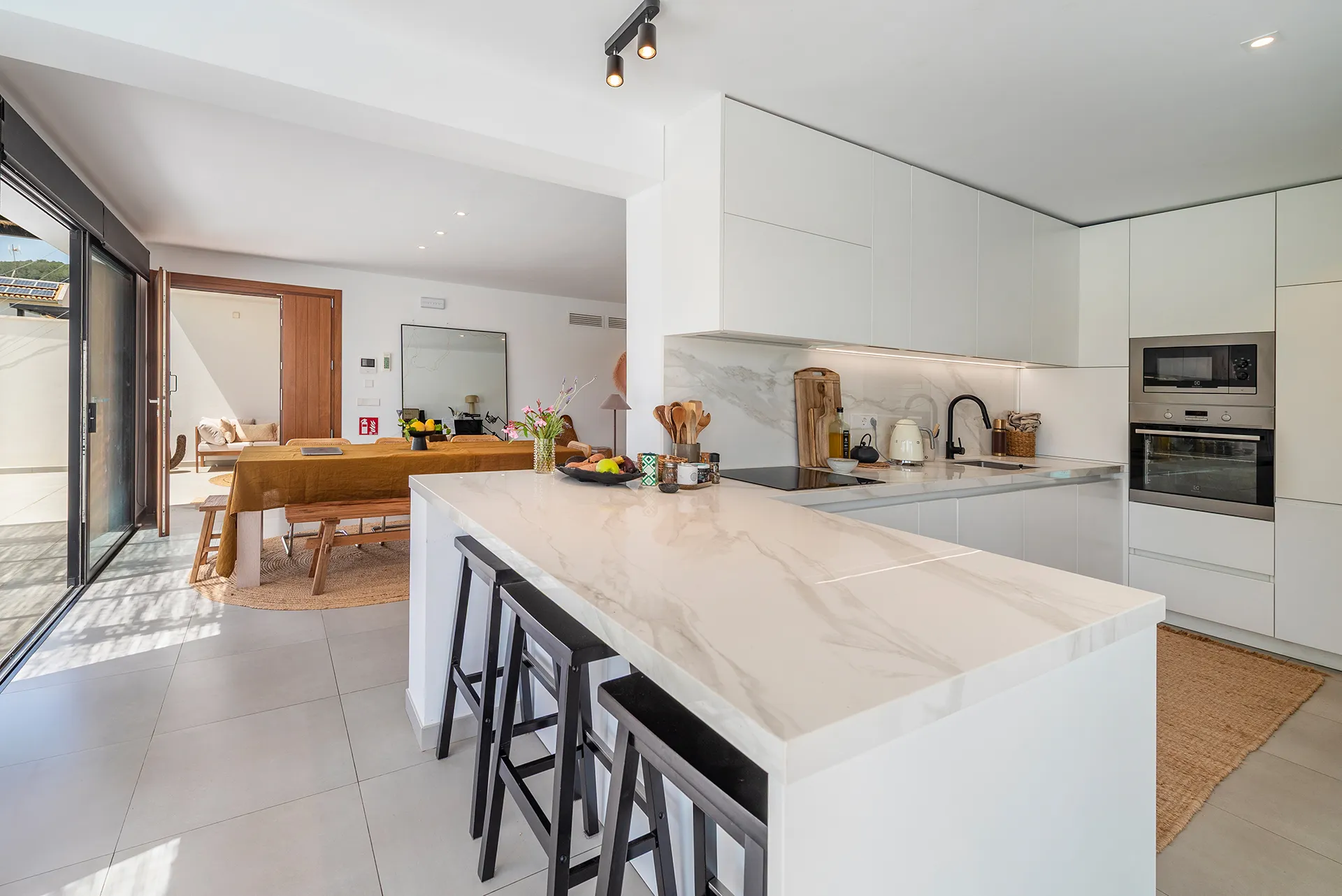 Preciosa villa familiar con piscina y licencia de alquiler vacacional en Crestatx-9