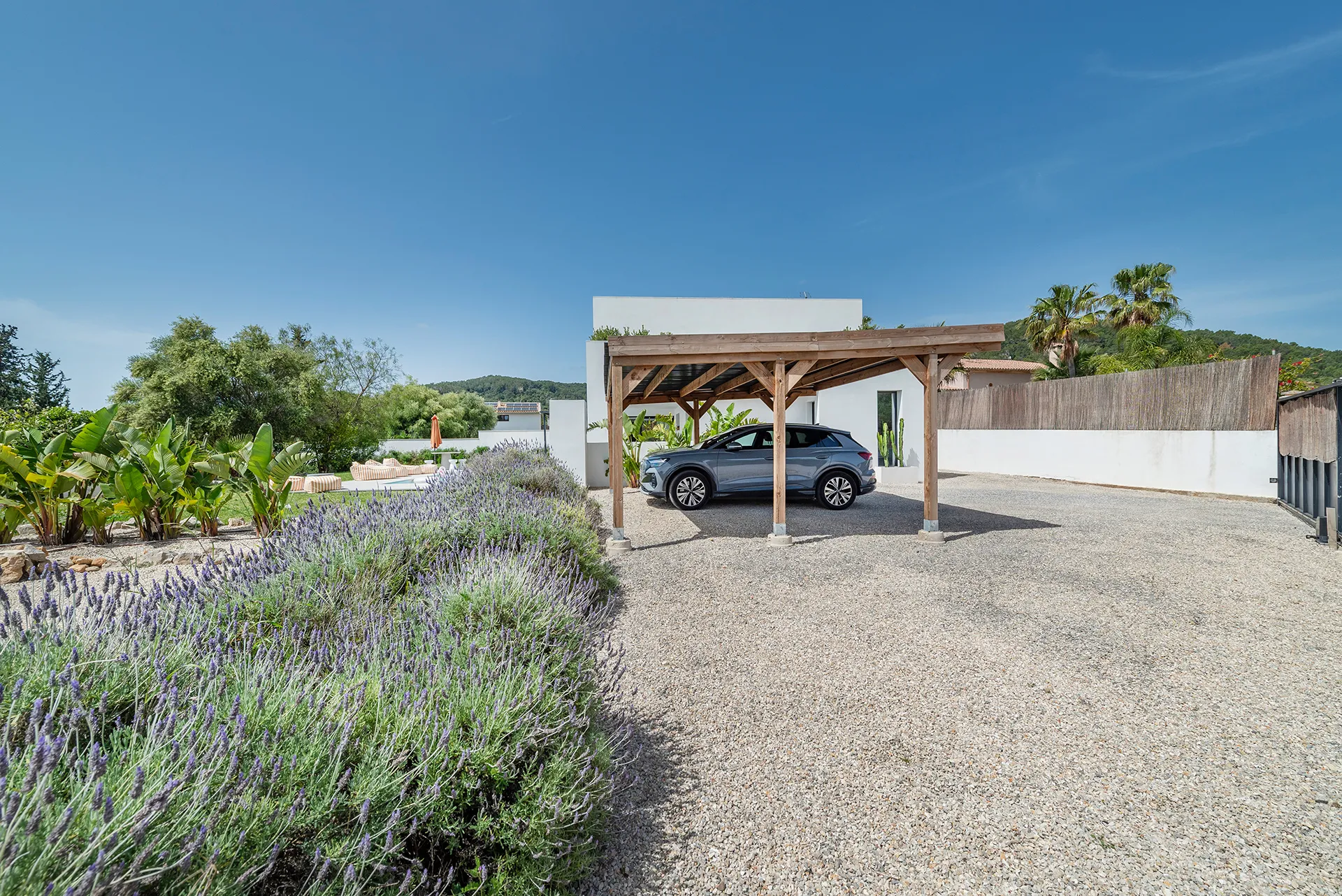 Preciosa villa familiar con piscina y licencia de alquiler vacacional en Crestatx-28