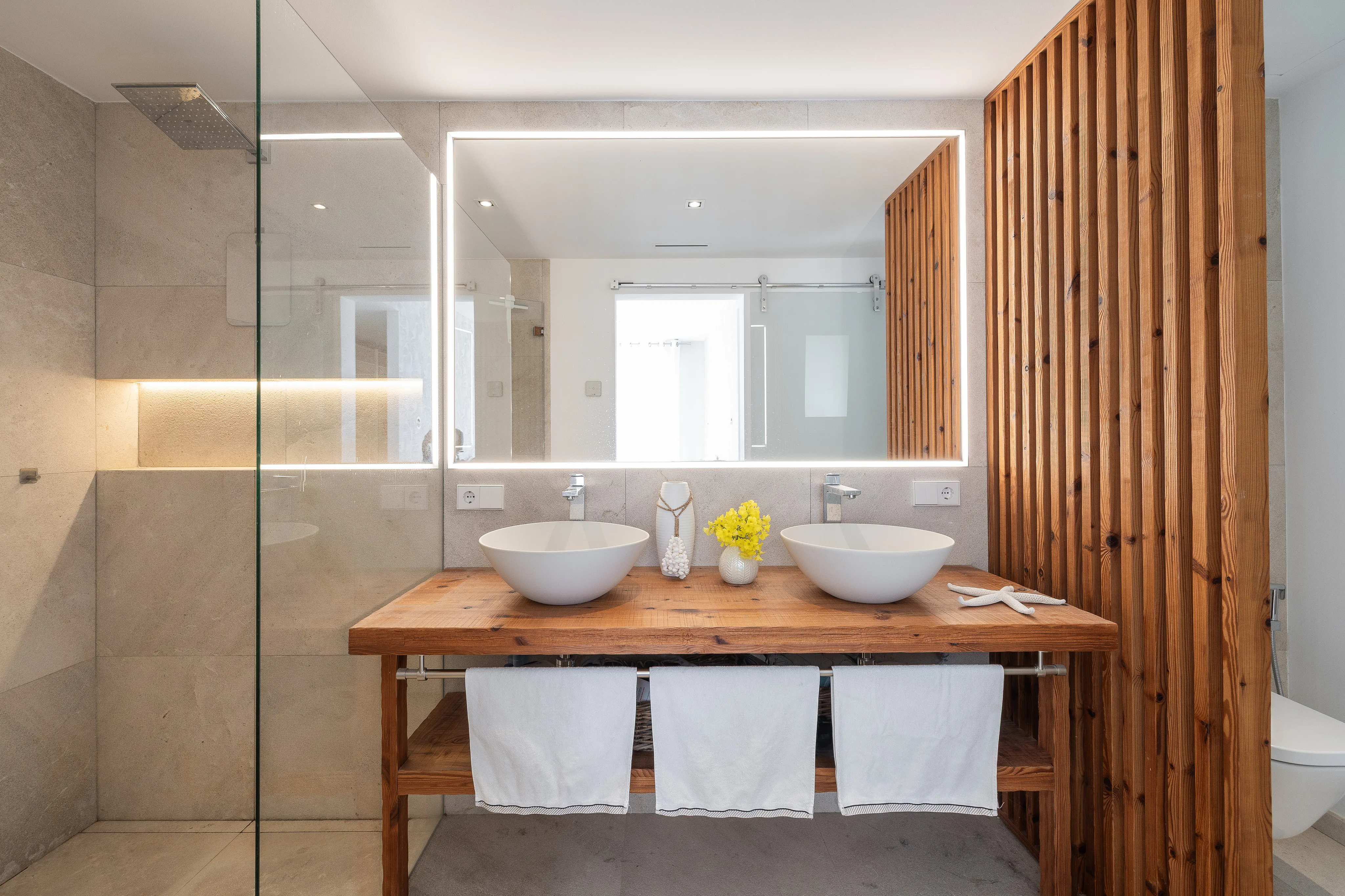 Villa moderne au caractère unique à Sa Torre-13