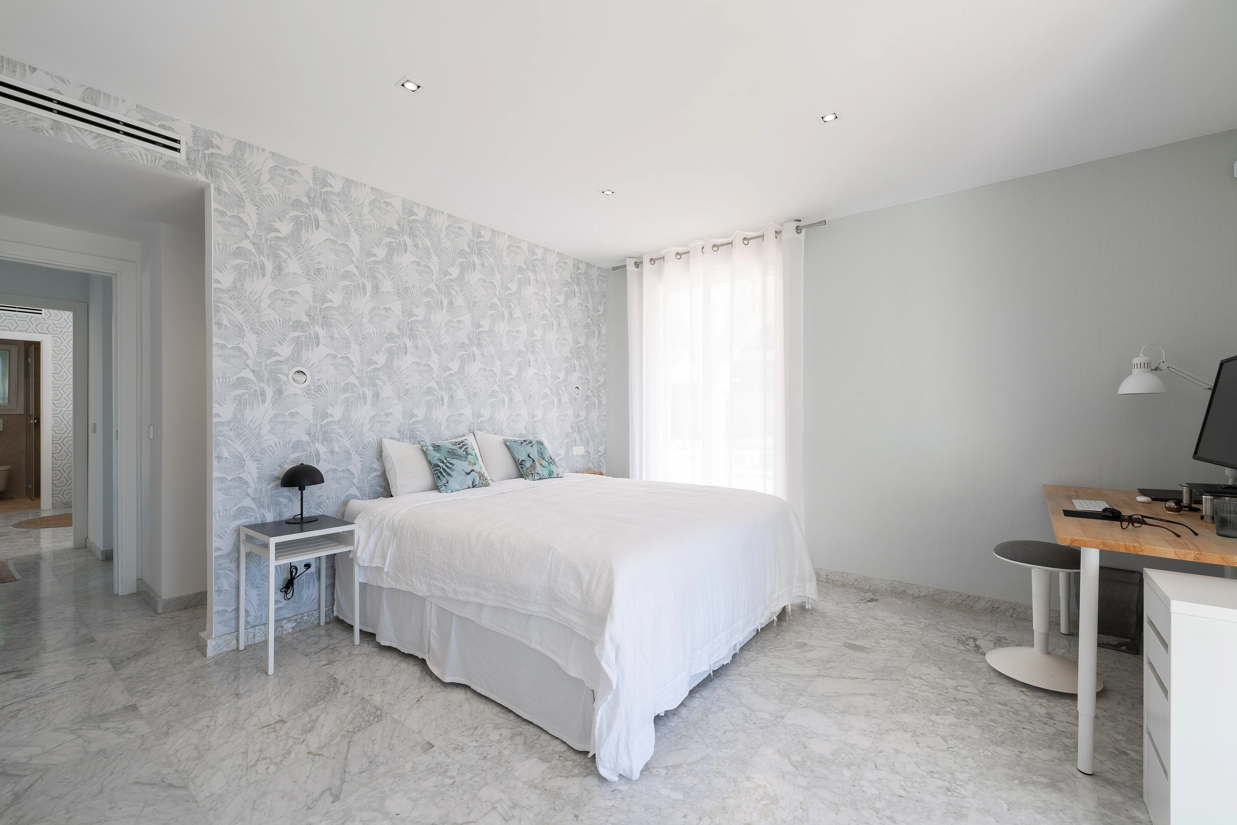 Moderne villa med unik karakter i Sa Torre-11