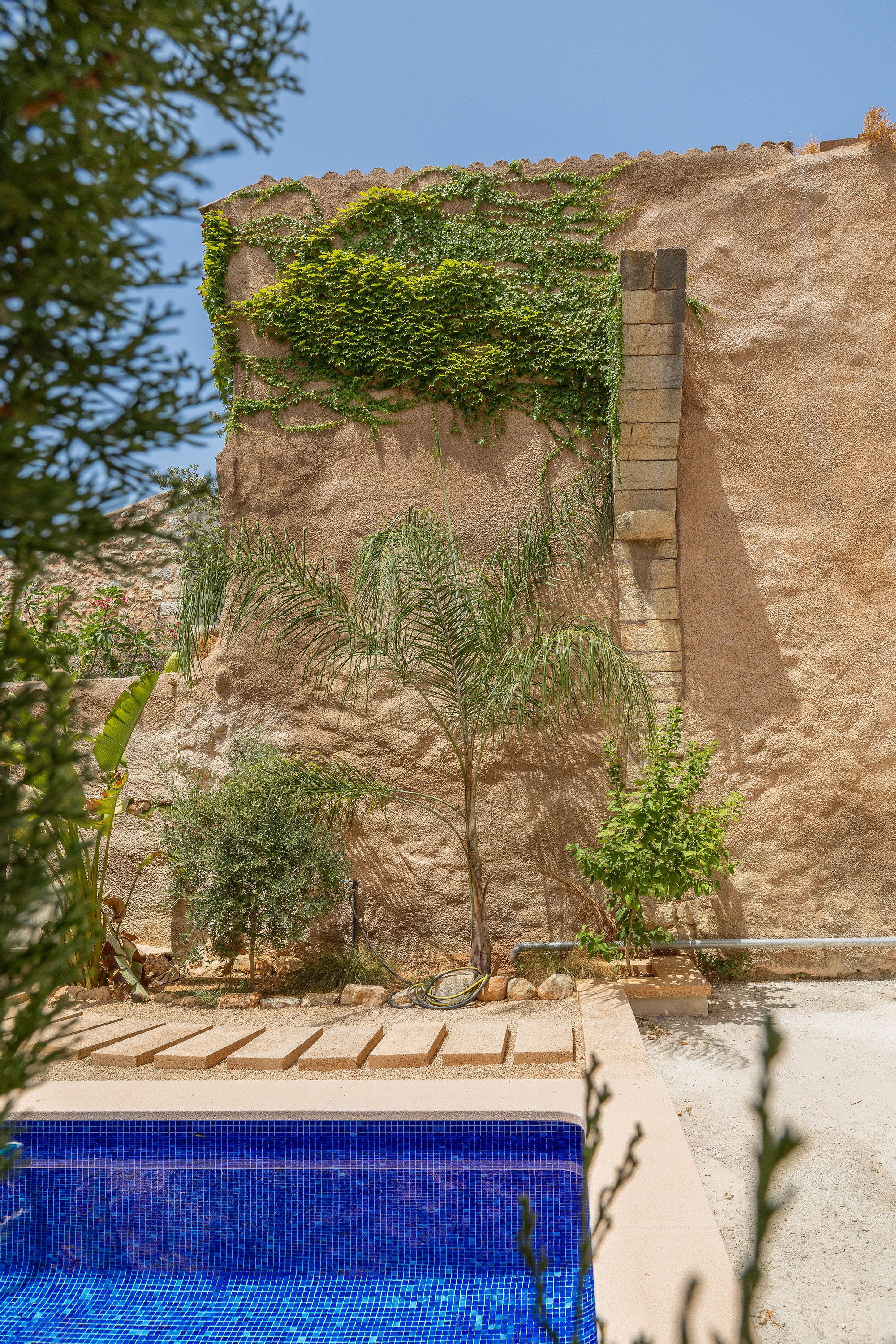 Completely renovated townhouse with charm in Binissalem-10