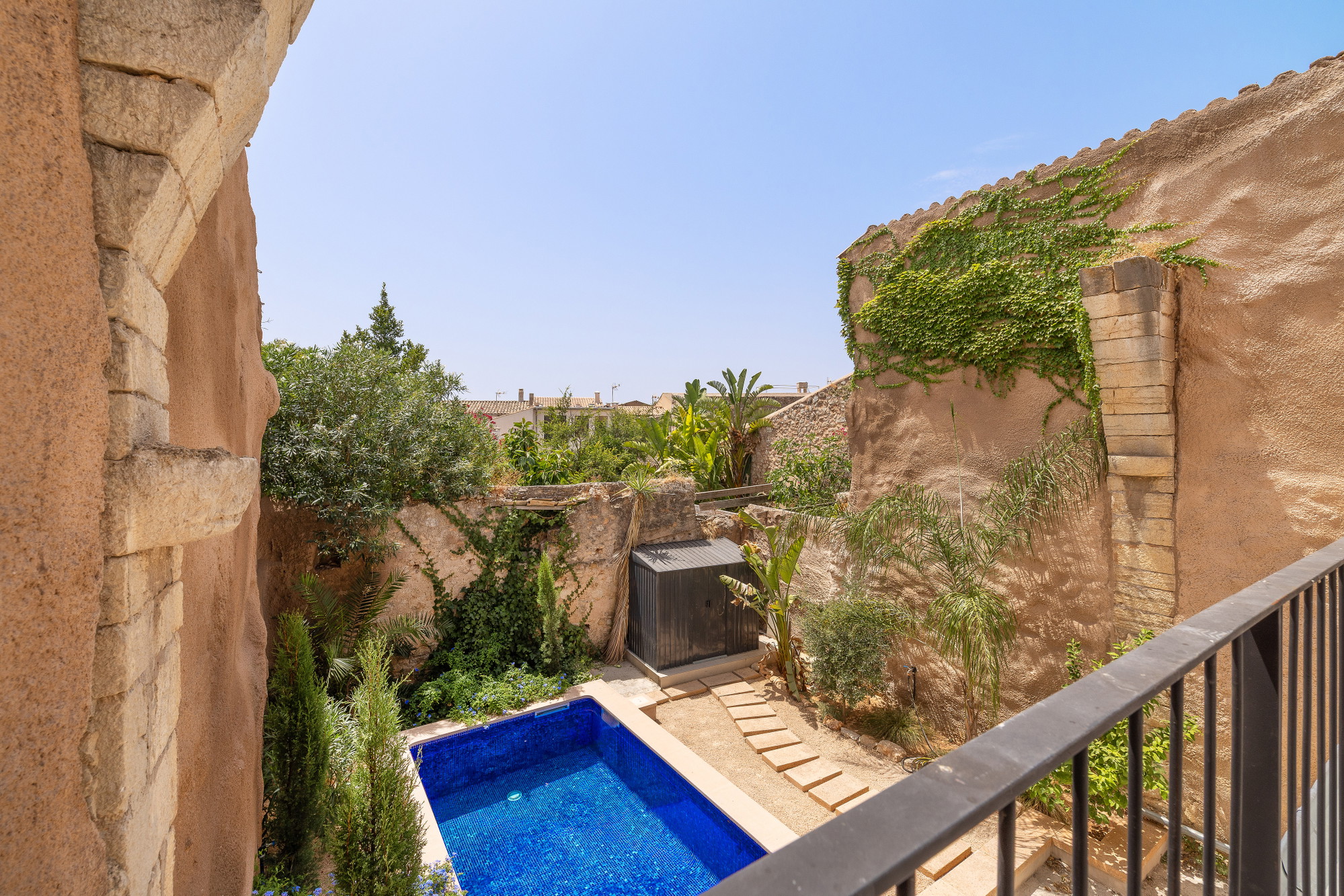 Completely renovated townhouse with charm in Binissalem-9
