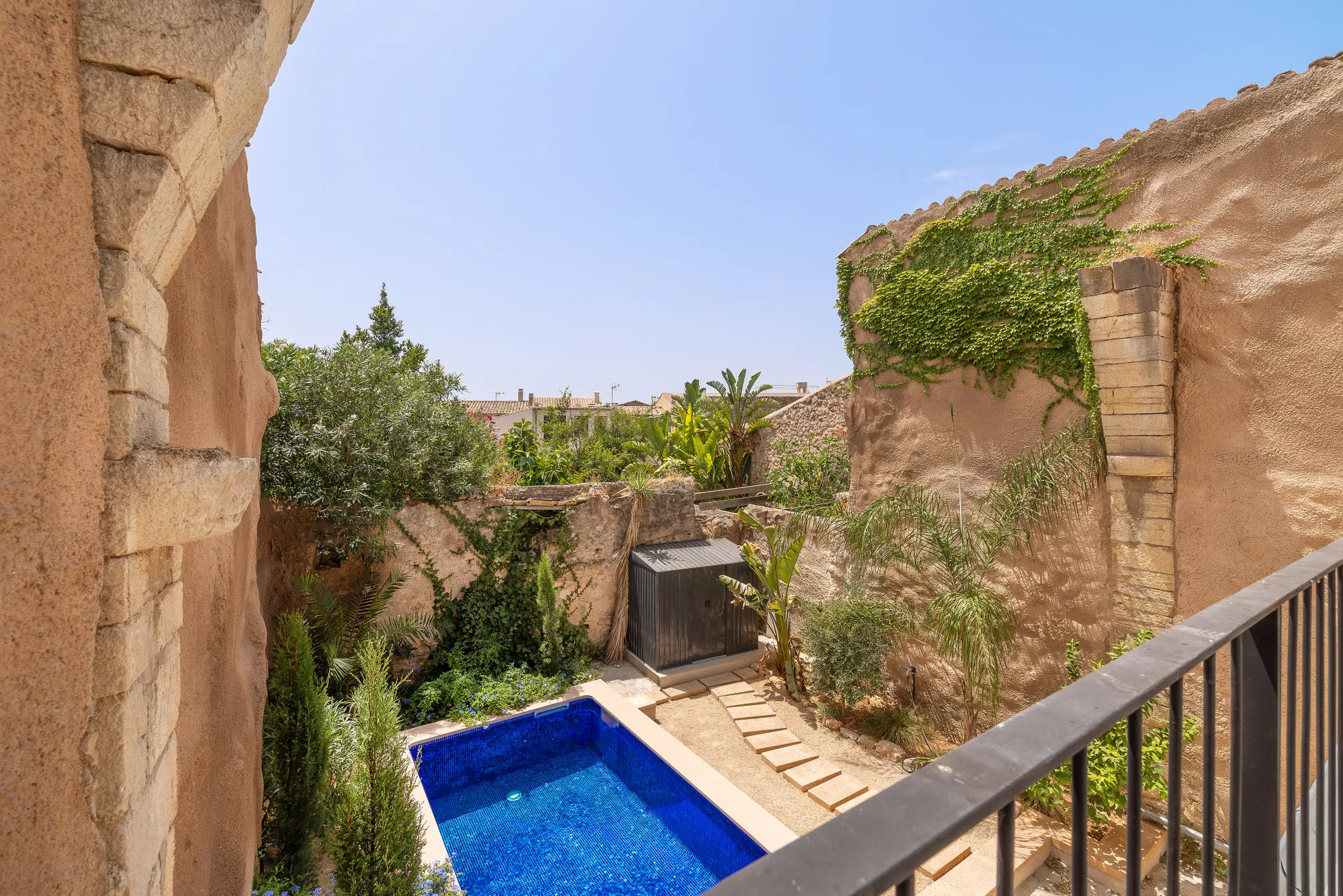 Completely renovated townhouse with charm in Binissalem-9