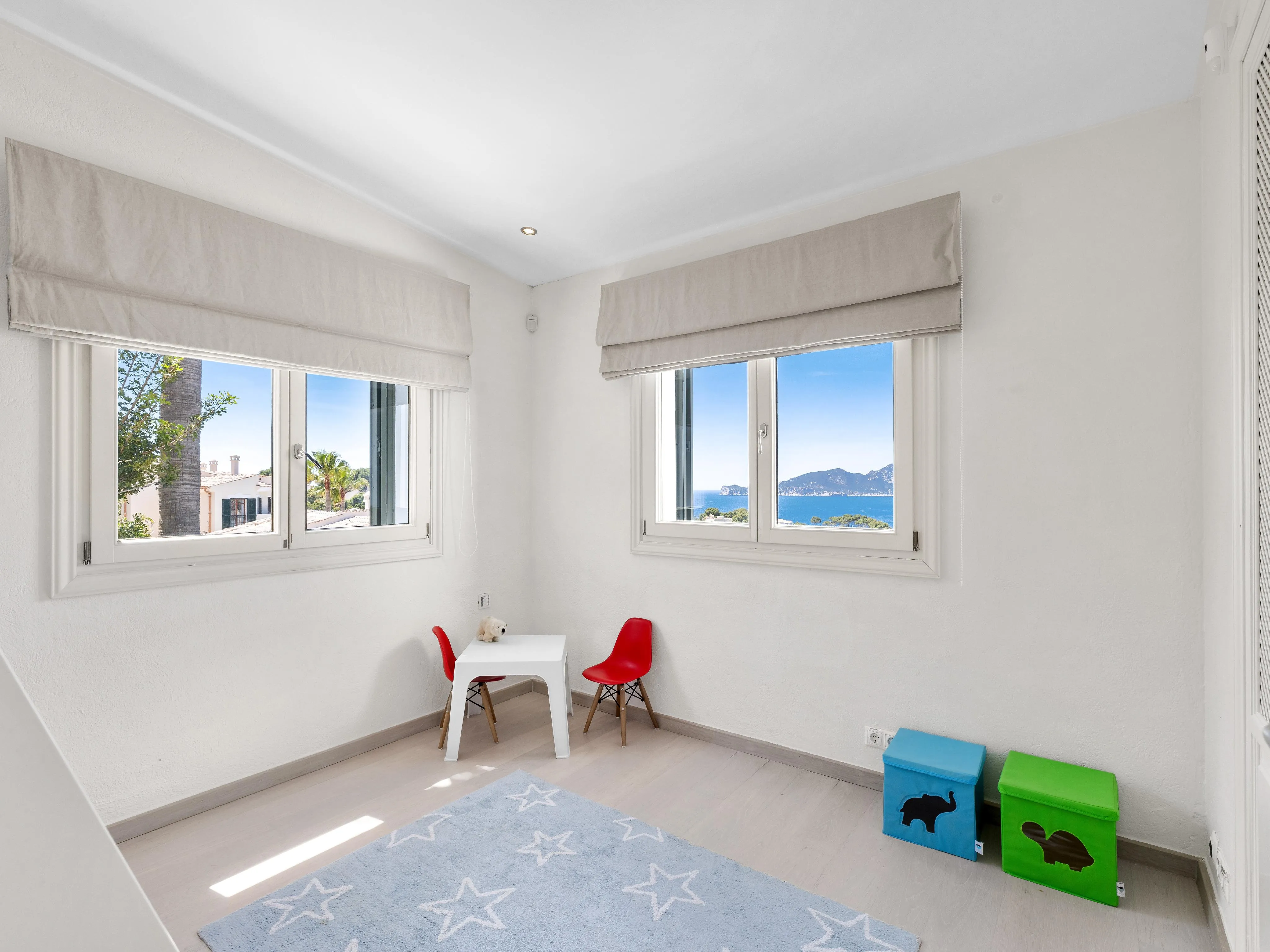 Villa in stile beach-house con vista sul porto e sul mare-21