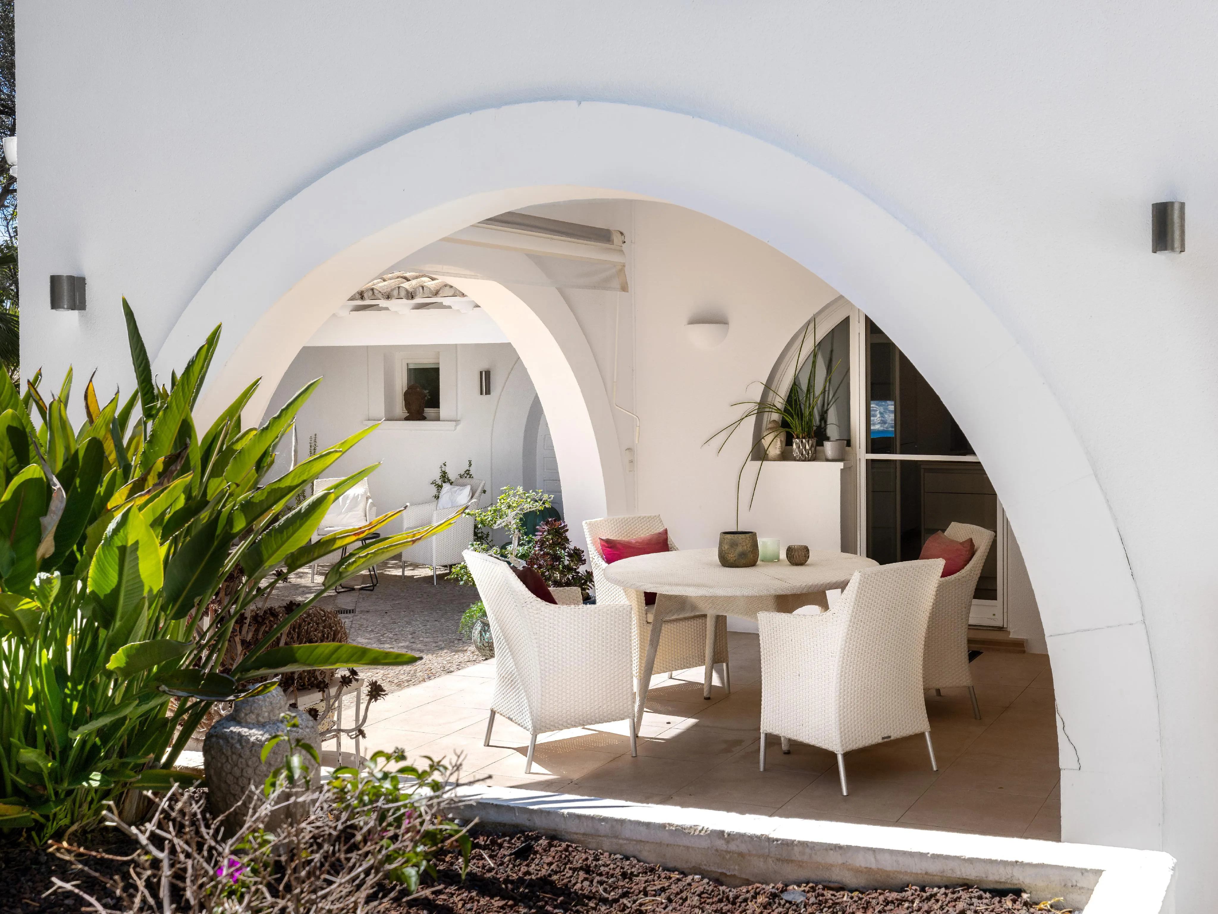 Villa in stile beach-house con vista sul porto e sul mare-14