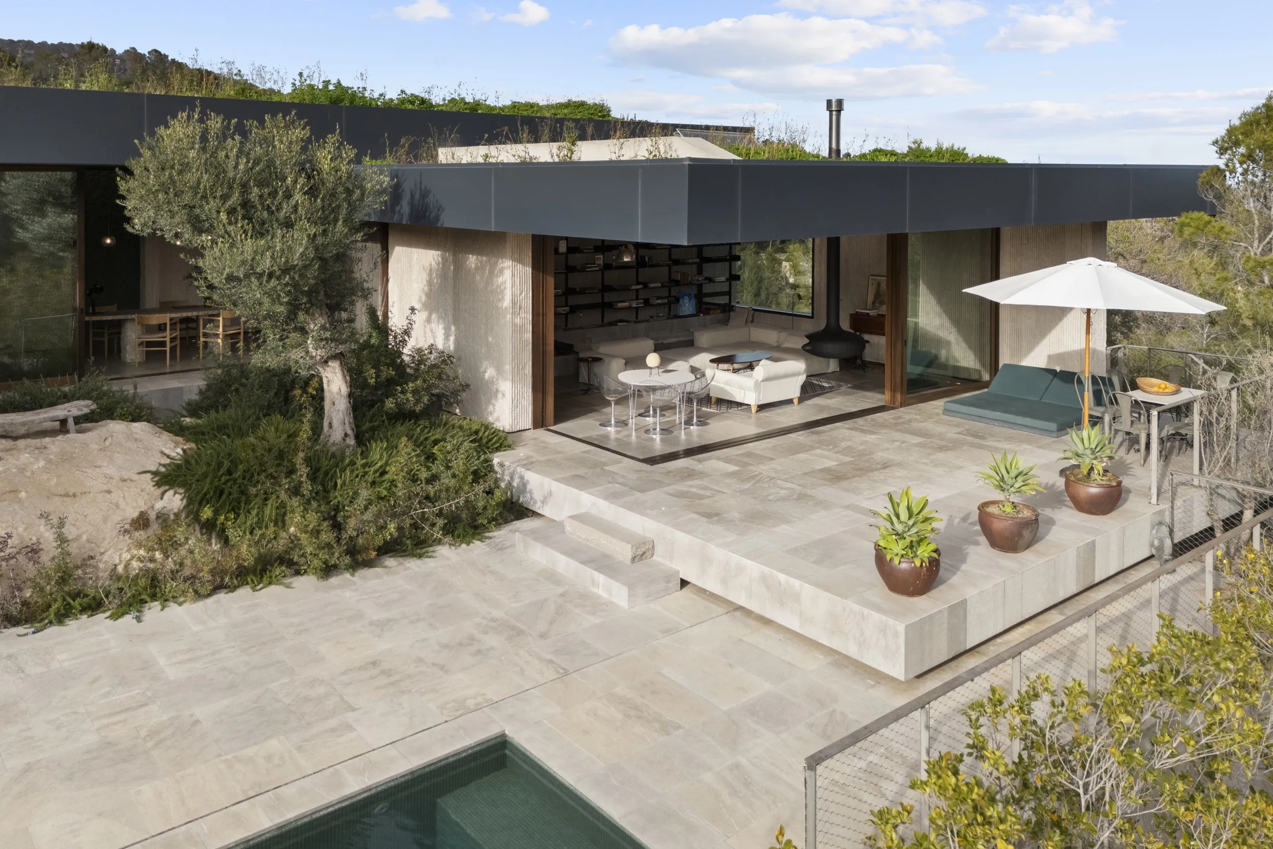 Villa aislada rodeada por la naturaleza en Son Vida-3