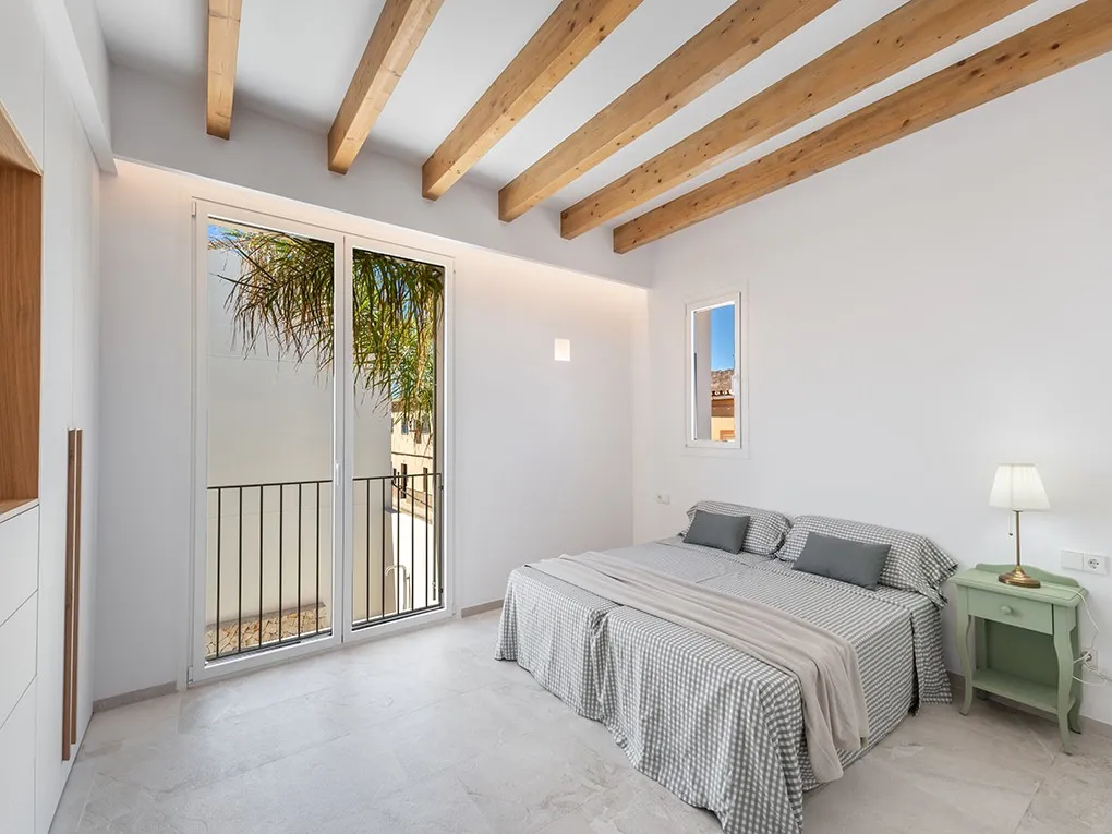 Casa de pueblo luminosa y con encanto-9