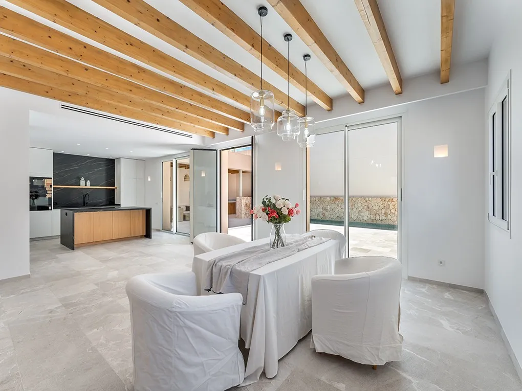 Casa de pueblo luminosa y con encanto-2