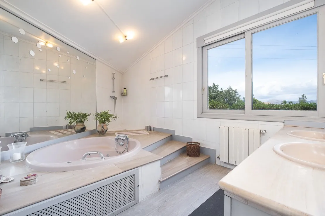 Landhuis in Alcudia met zwembad en uitzicht-14