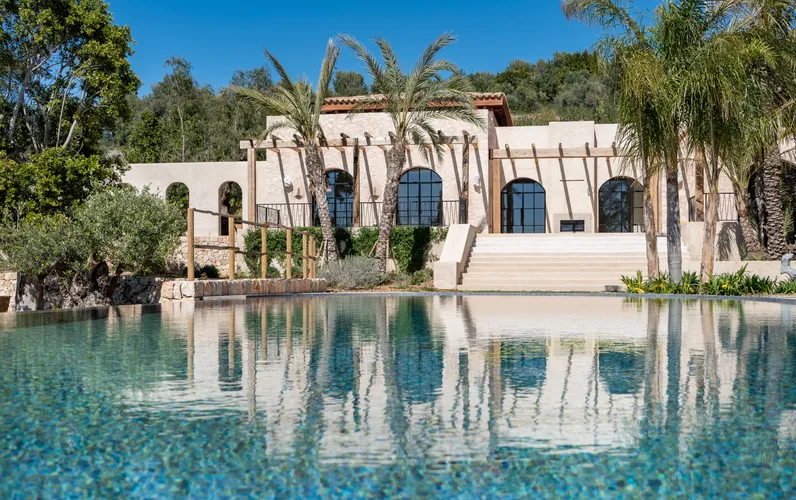 Casa di campagna moderna: un nuovo standard per una vita lussuosa