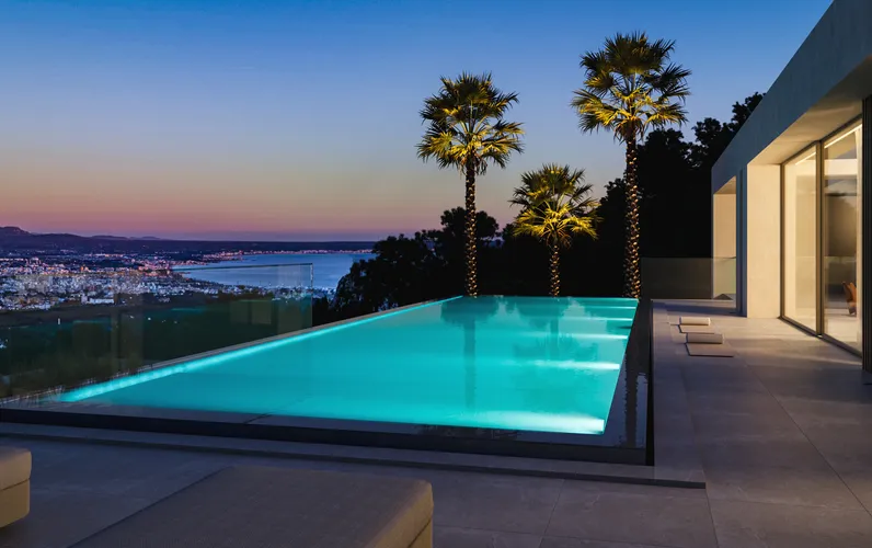 Espectacular villa de obra nueva con vistas al mar en Son Vida