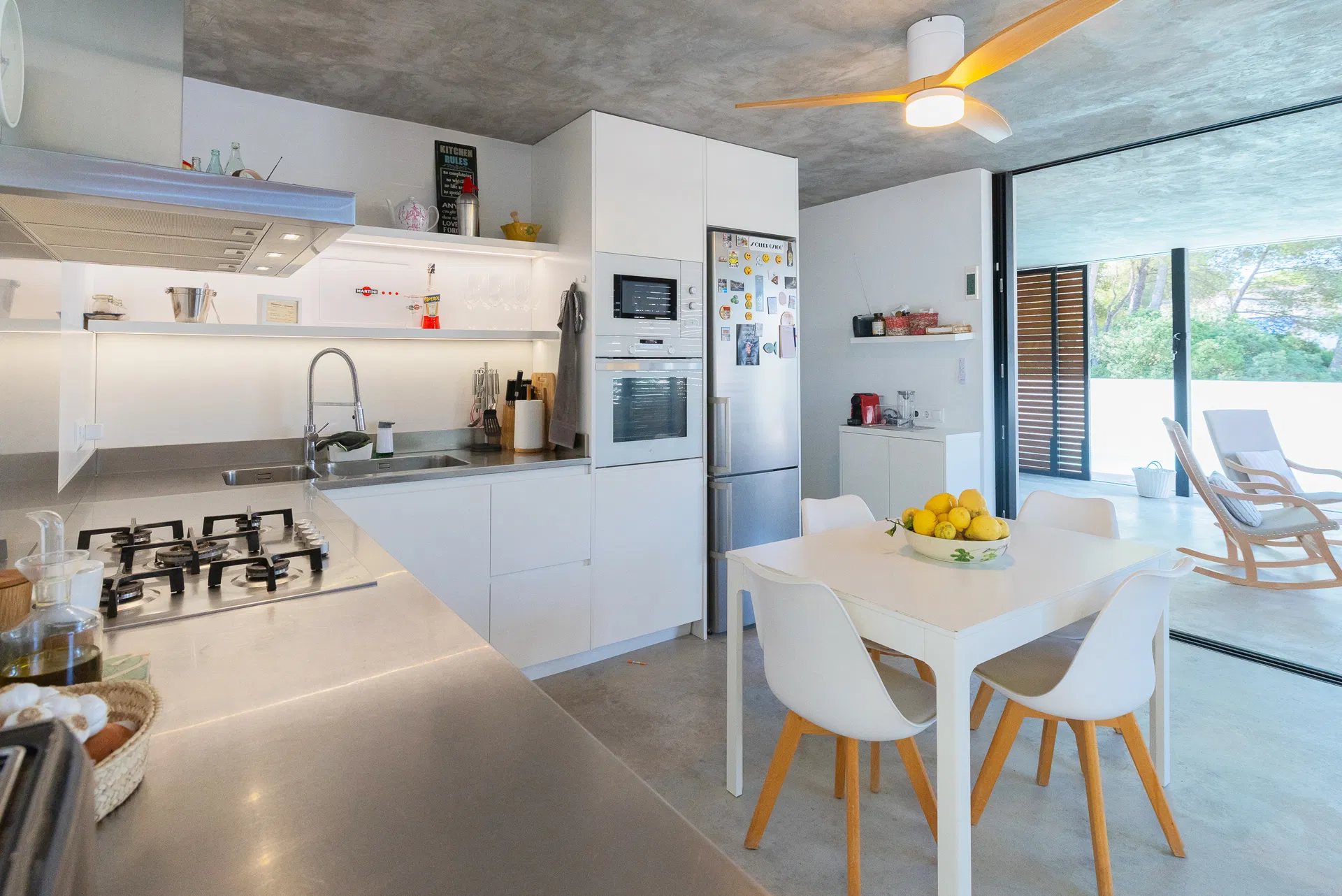 Moderne villa med saltvandspool i Son Serra de Marina-13