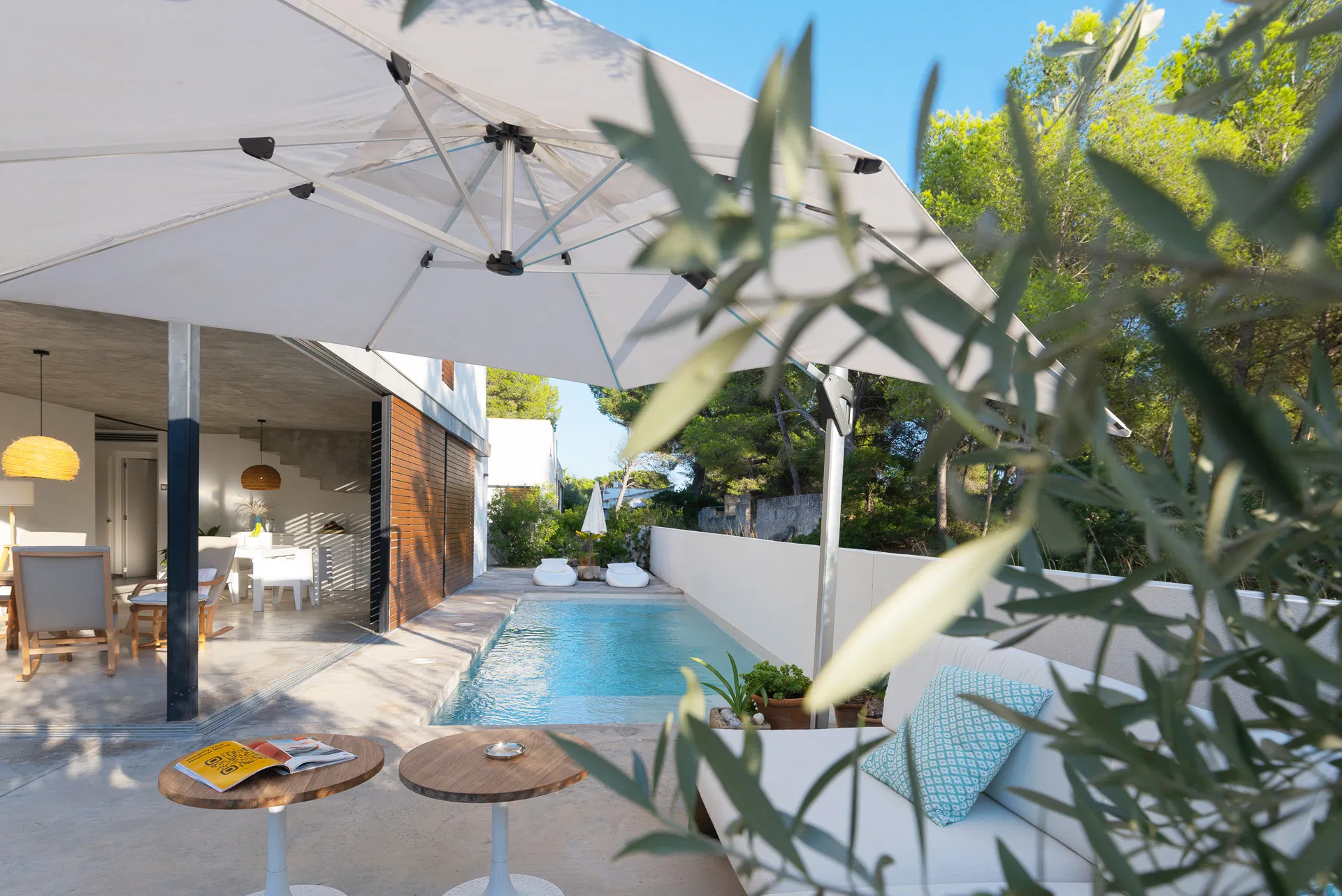 Moderne villa med saltvandspool i Son Serra de Marina-6