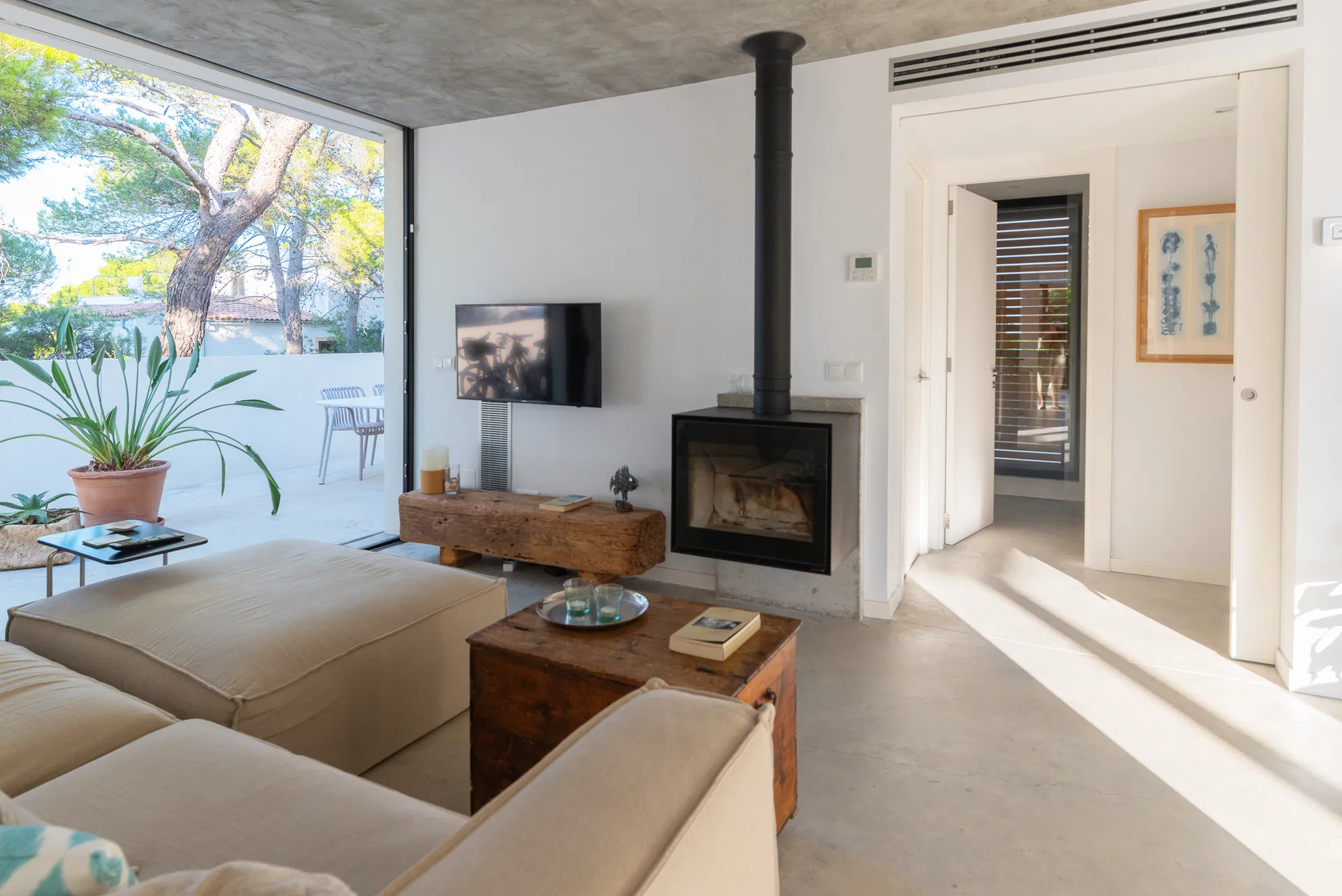 Moderne villa med saltvandspool i Son Serra de Marina-15