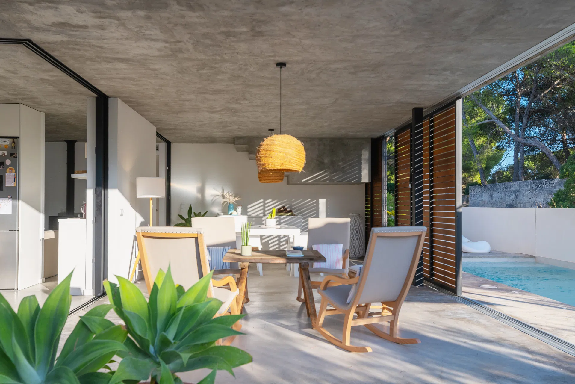 Moderne villa med saltvandspool i Son Serra de Marina-11