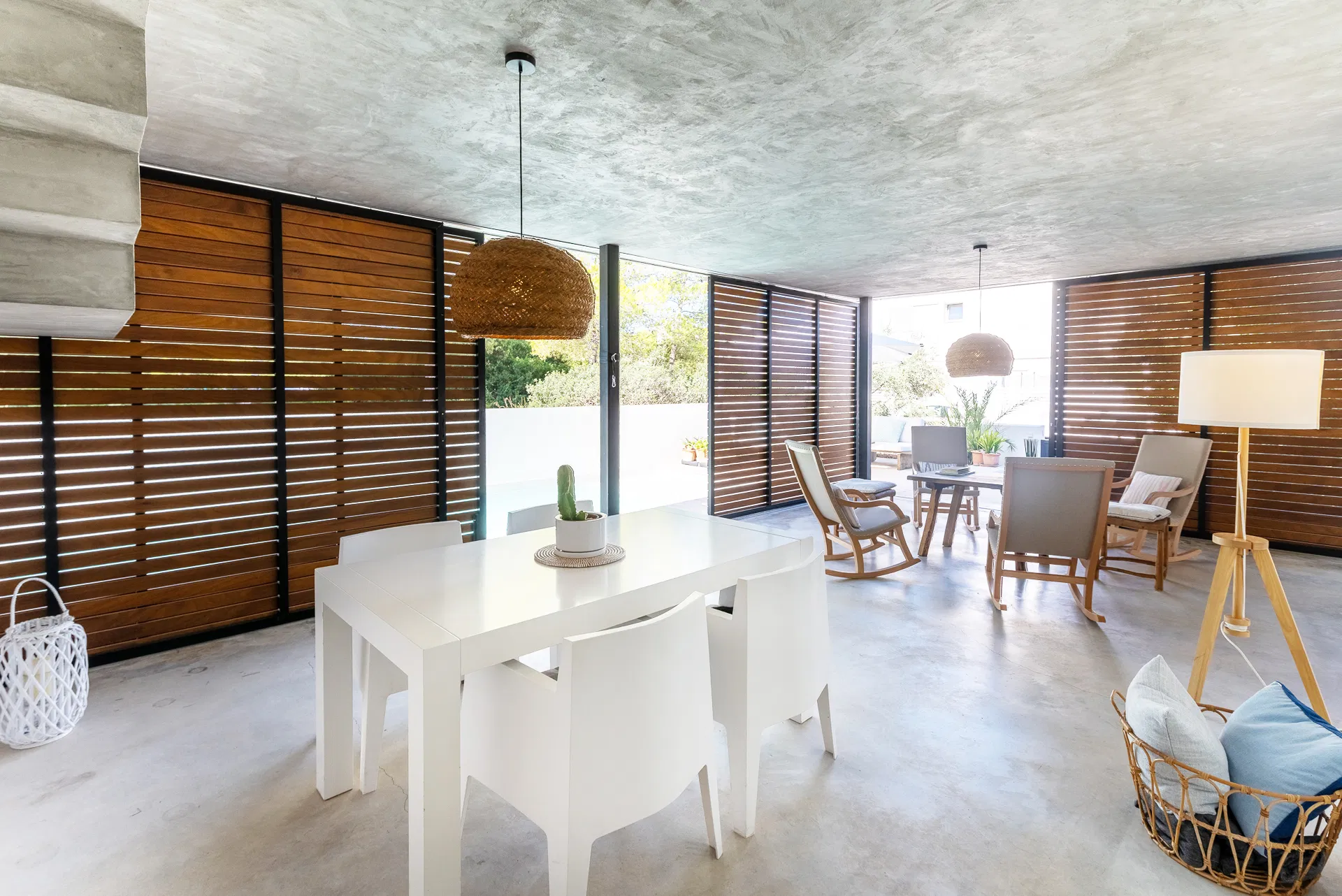 Moderne villa med saltvandspool i Son Serra de Marina-12