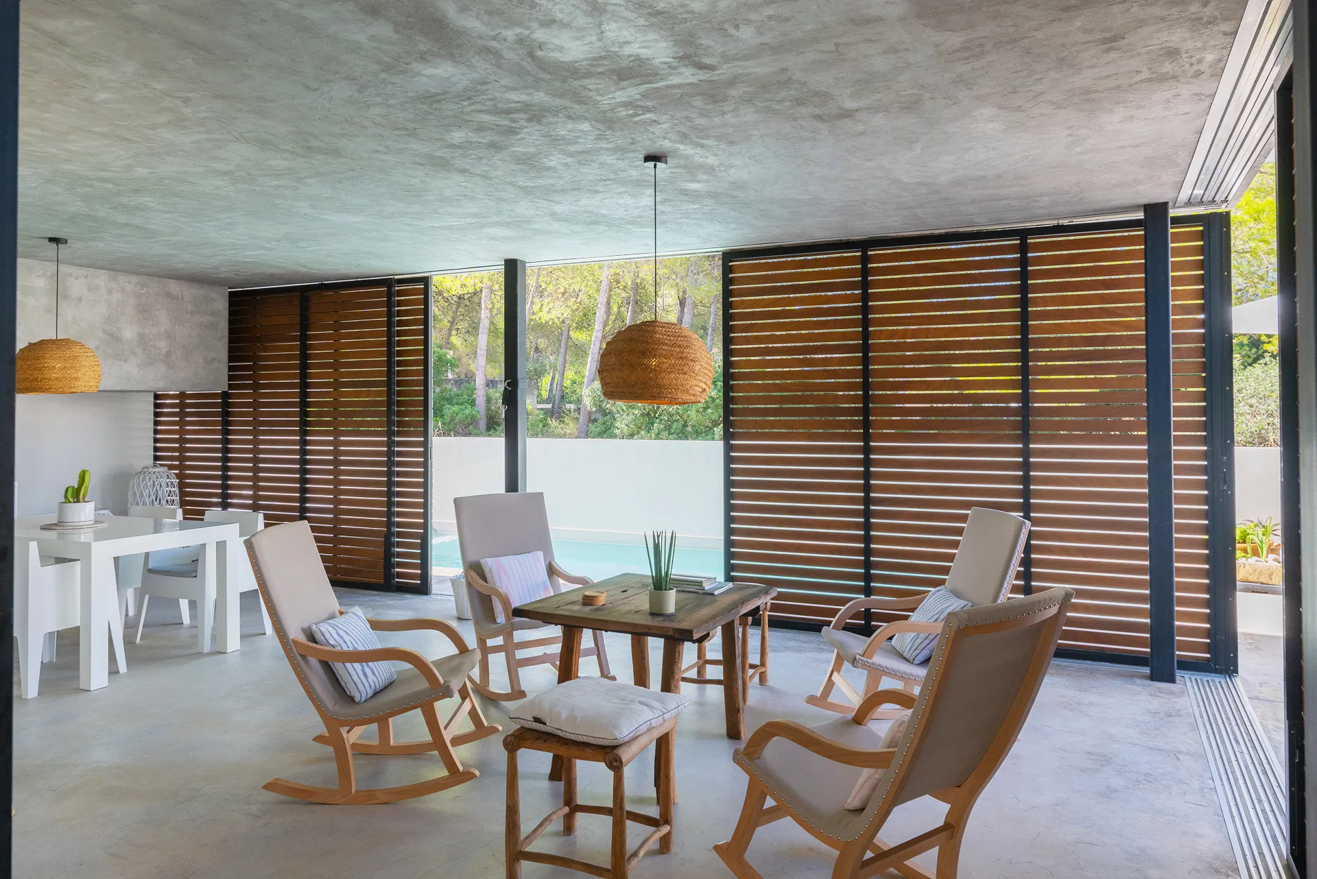 Moderne villa med saltvandspool i Son Serra de Marina-9