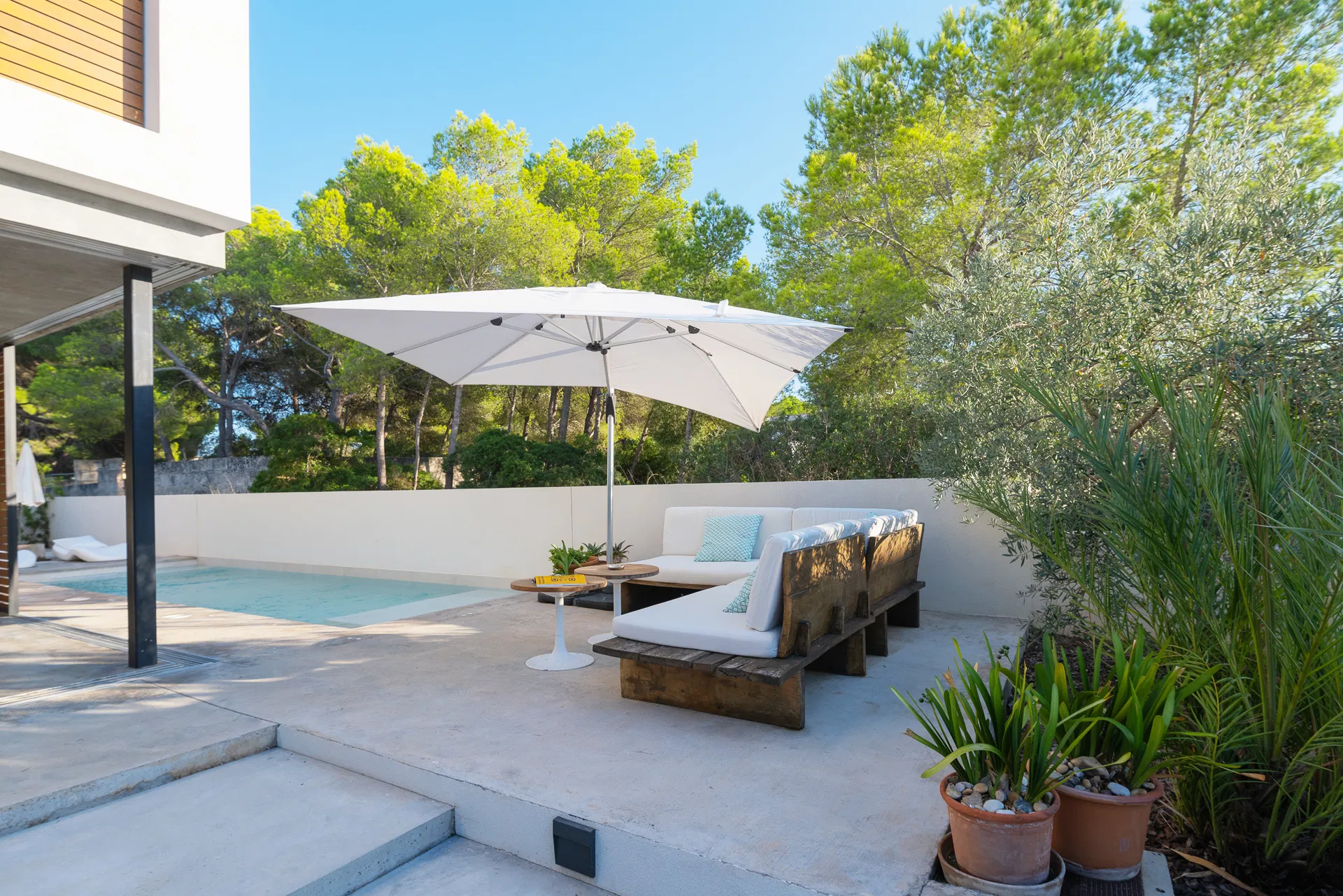 Moderne villa med saltvandspool i Son Serra de Marina-7