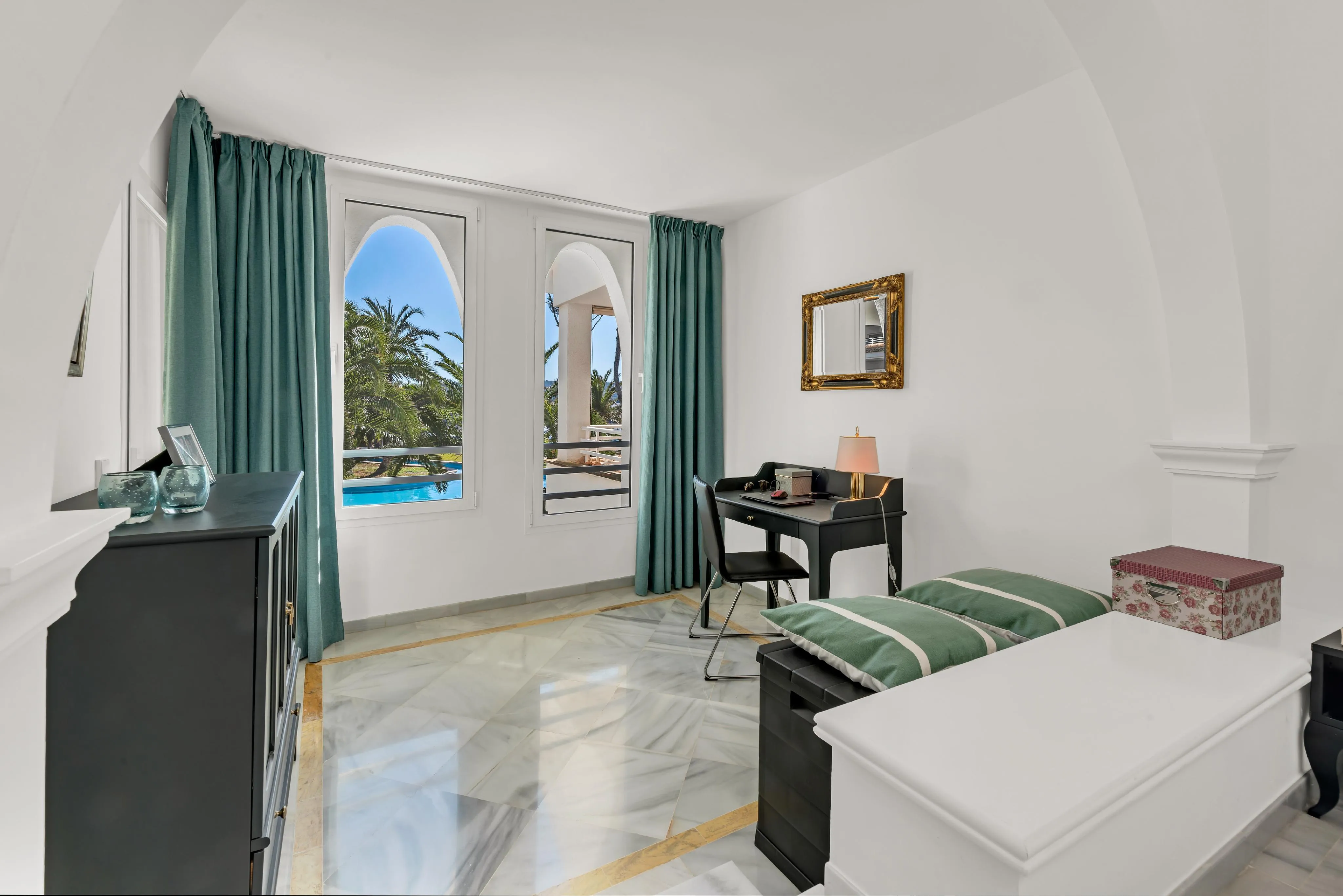 Elegante appartamento vista mare in prima linea-15