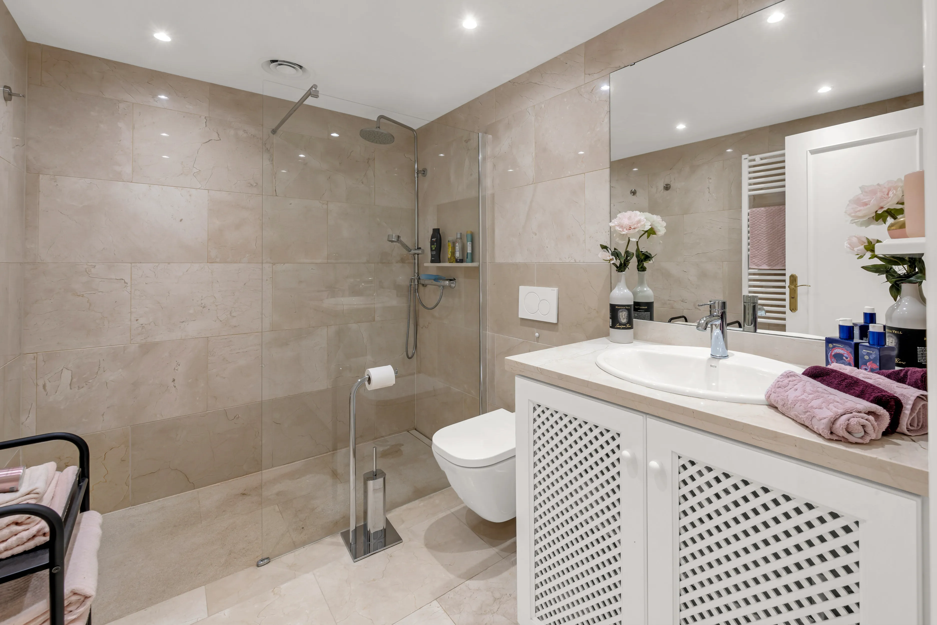 Elegant appartement met zeezicht op de eerste lijn-14