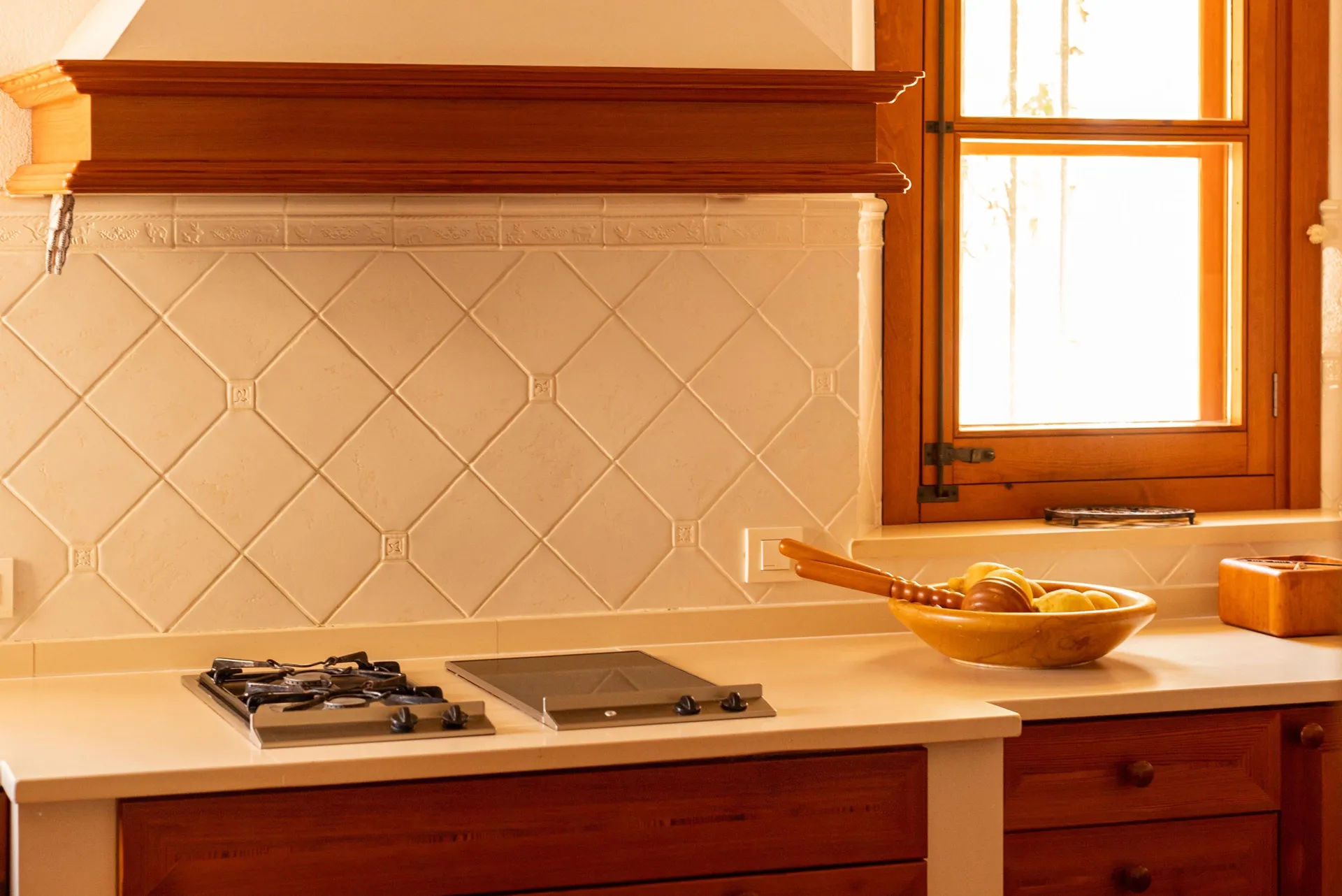 Herregård med historie og udsigt over to bugter-15