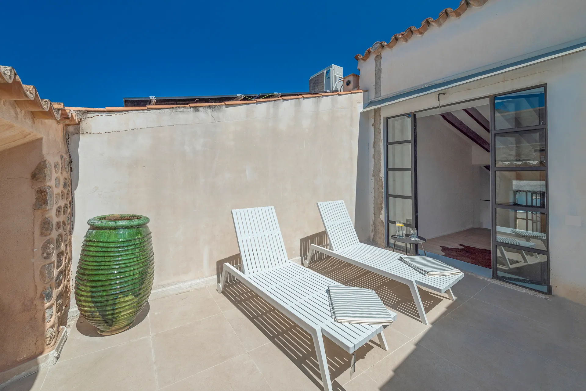 Karakteristiek herenhuis in het hart van Soller-24