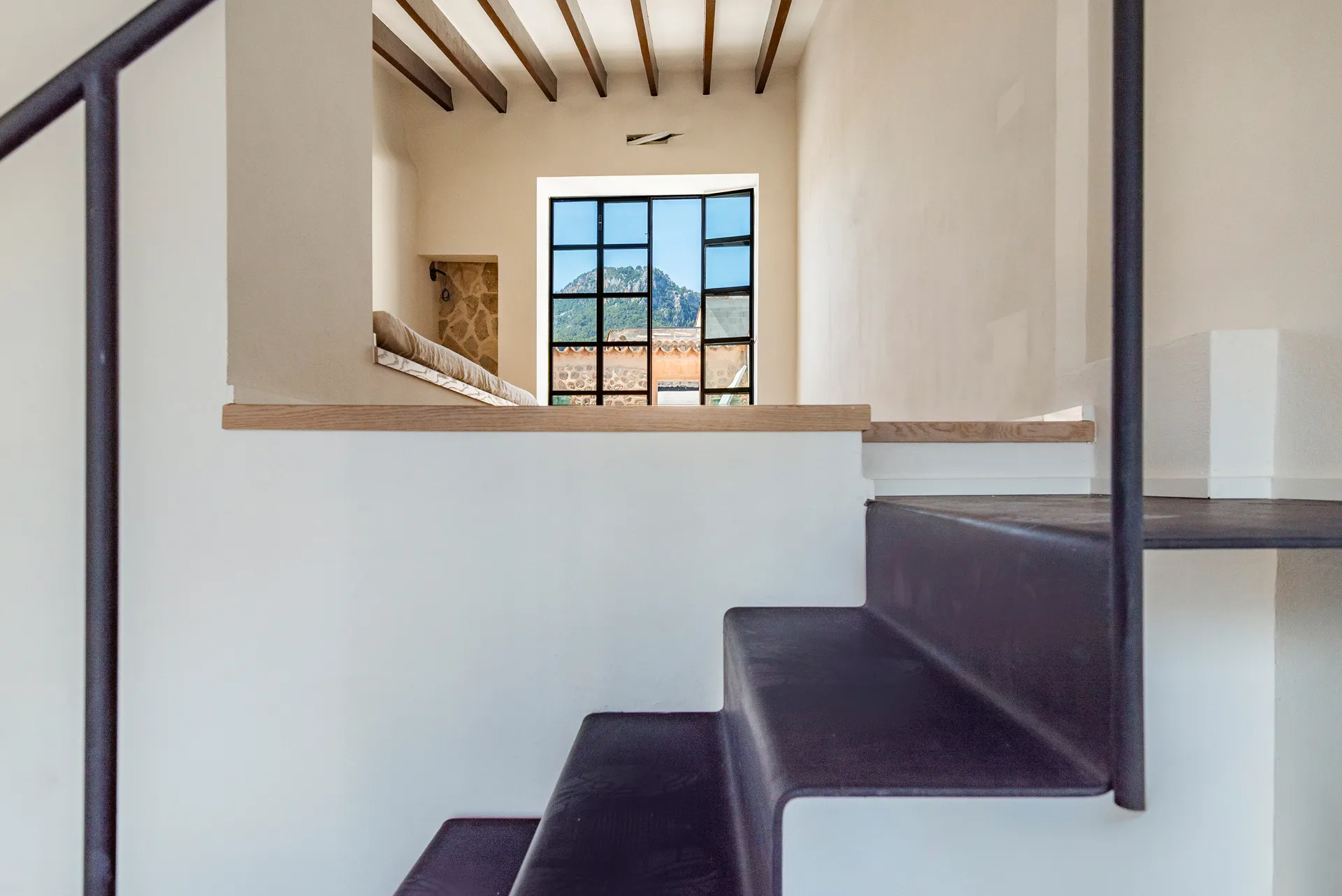 Karakteristiek herenhuis in het hart van Soller-21