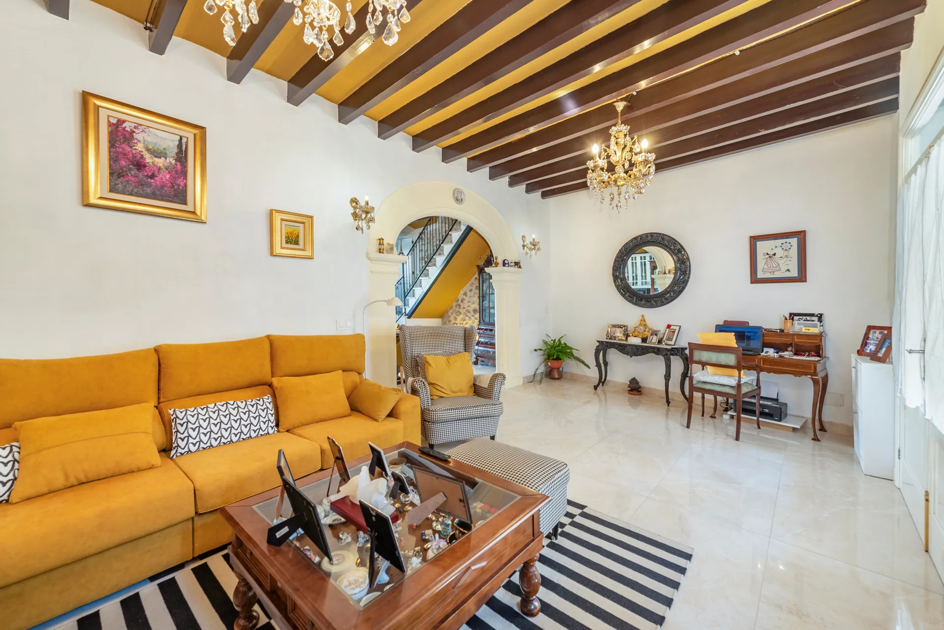 Dorpshuis met Mallorcaanse charme: Een mediterraan paradijs met fantastisch uitzicht in het hart van Campanet-3