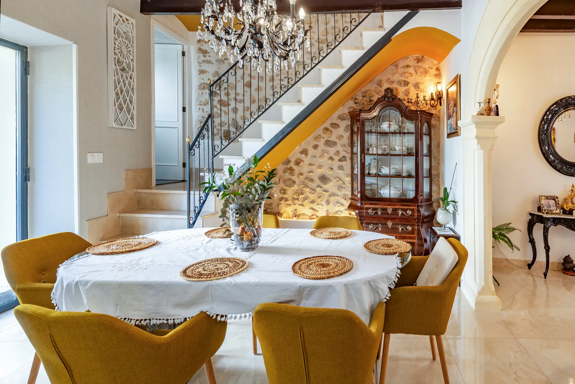 Landsbyhus med mallorcinsk charme: Et middelhavsparadis med fantastisk udsigt i hjertet af Campanet-2