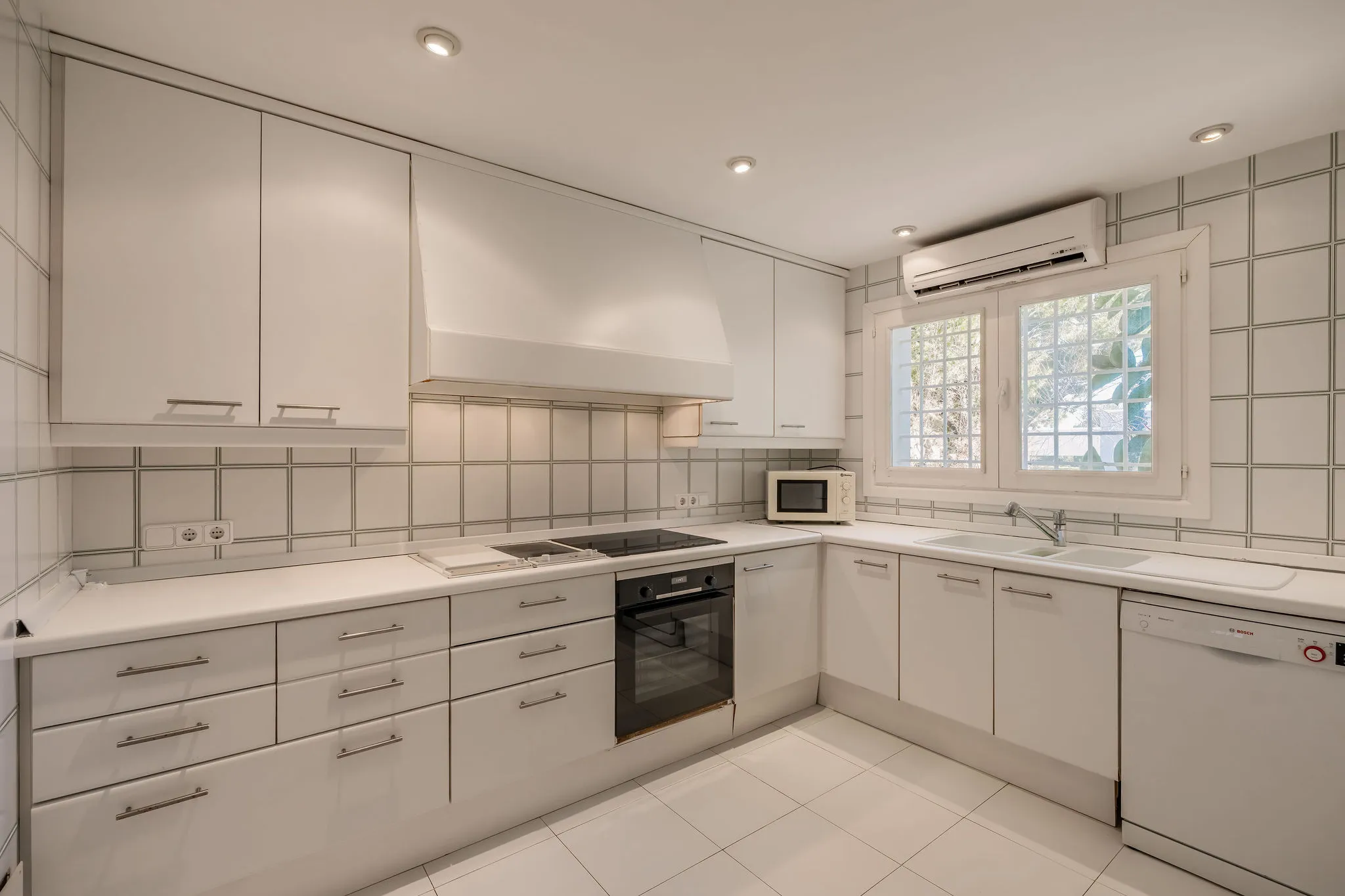 Villa in eerste zeelijn-8