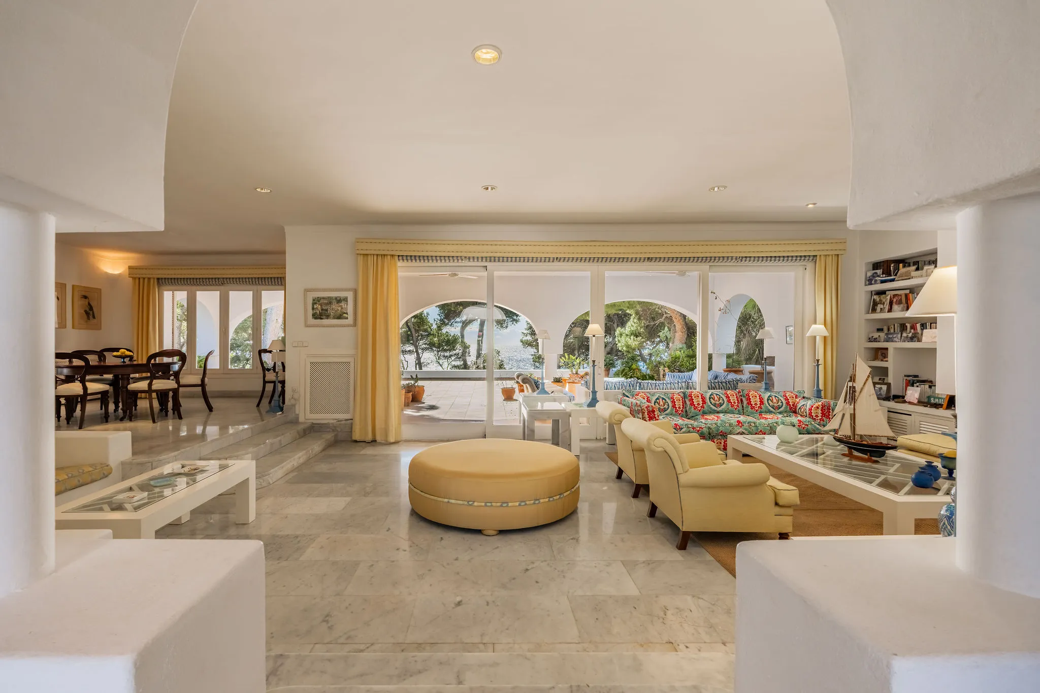 Villa in eerste zeelijn-4